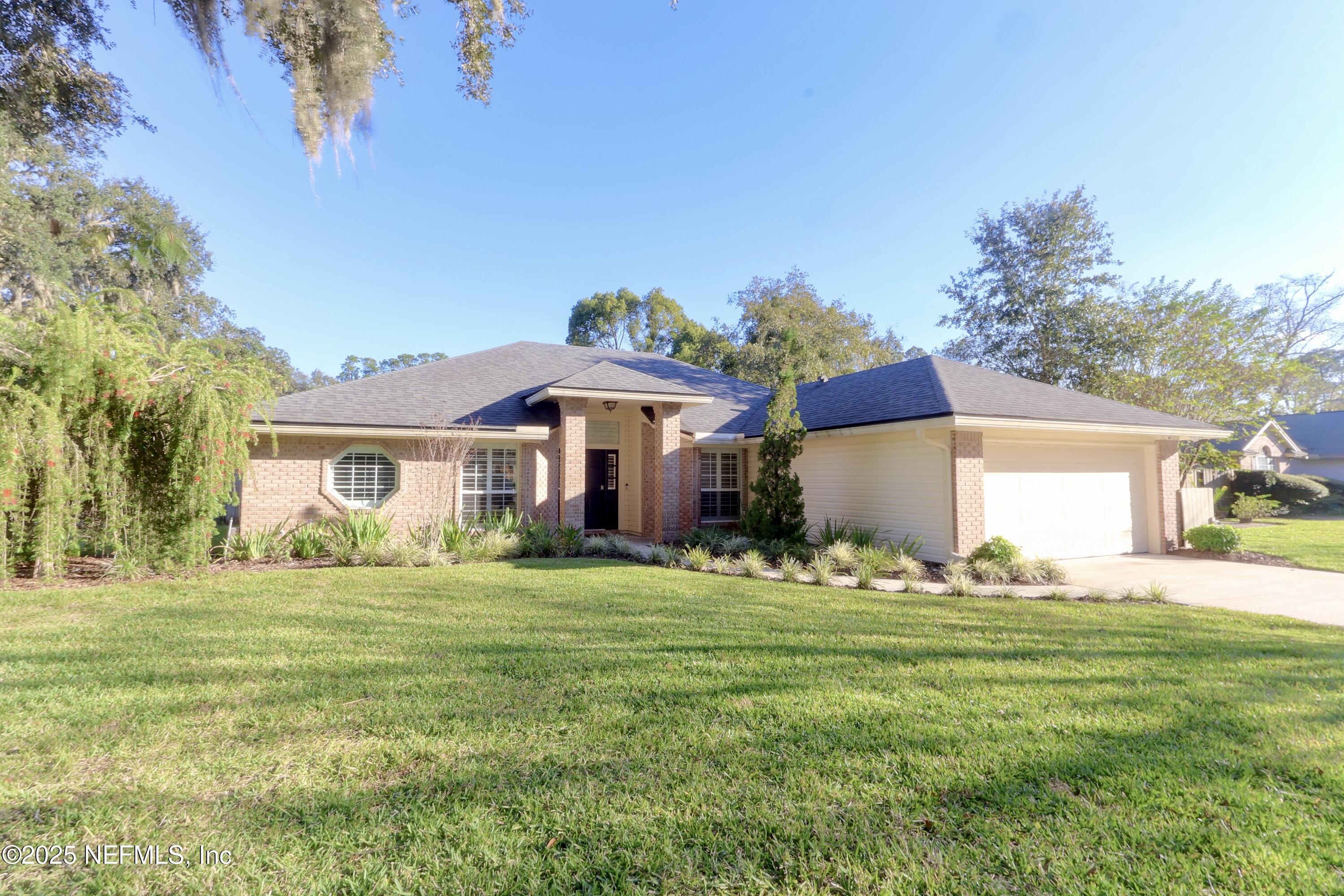 4394 APPLE TREE Place