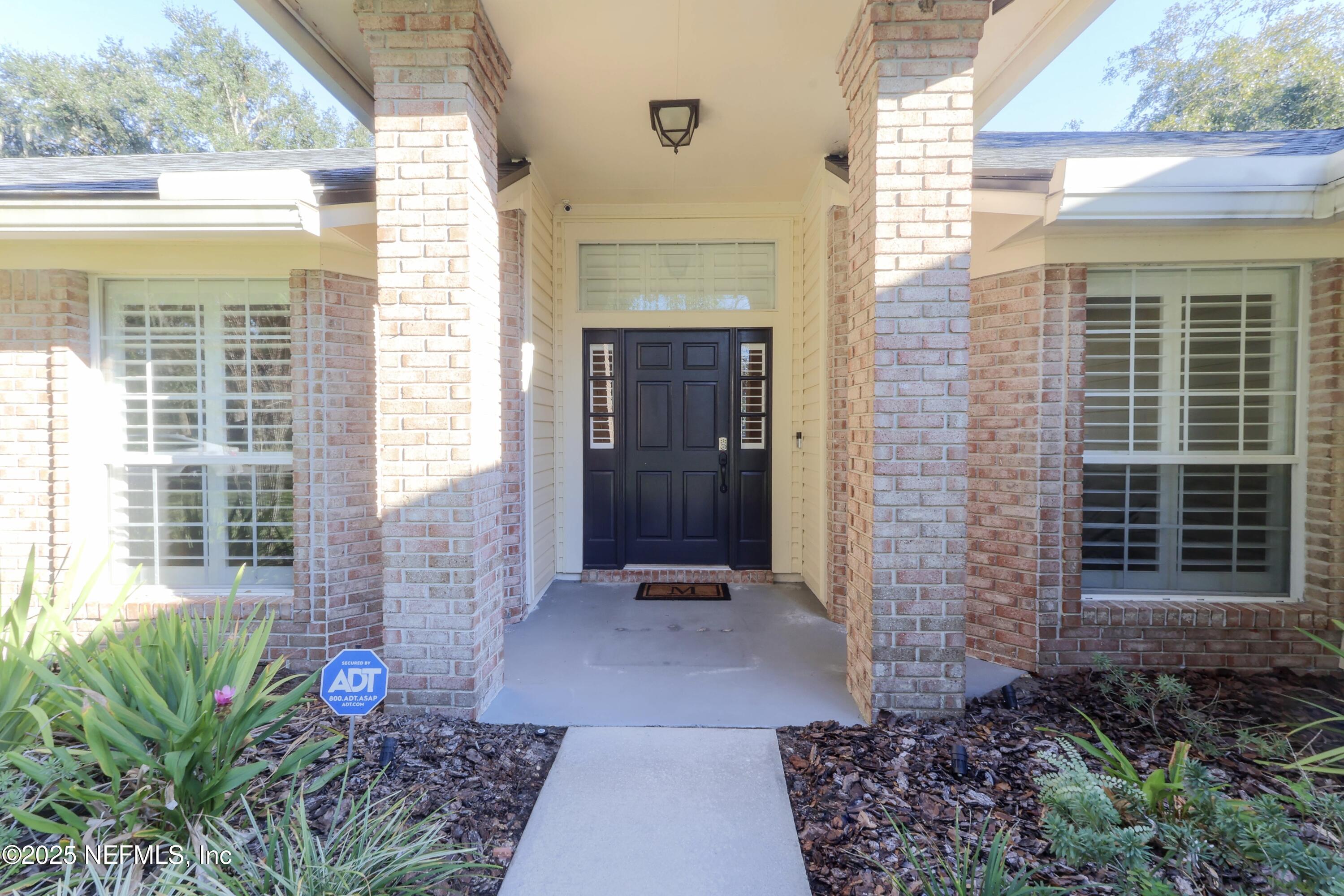 4394 APPLE TREE Place