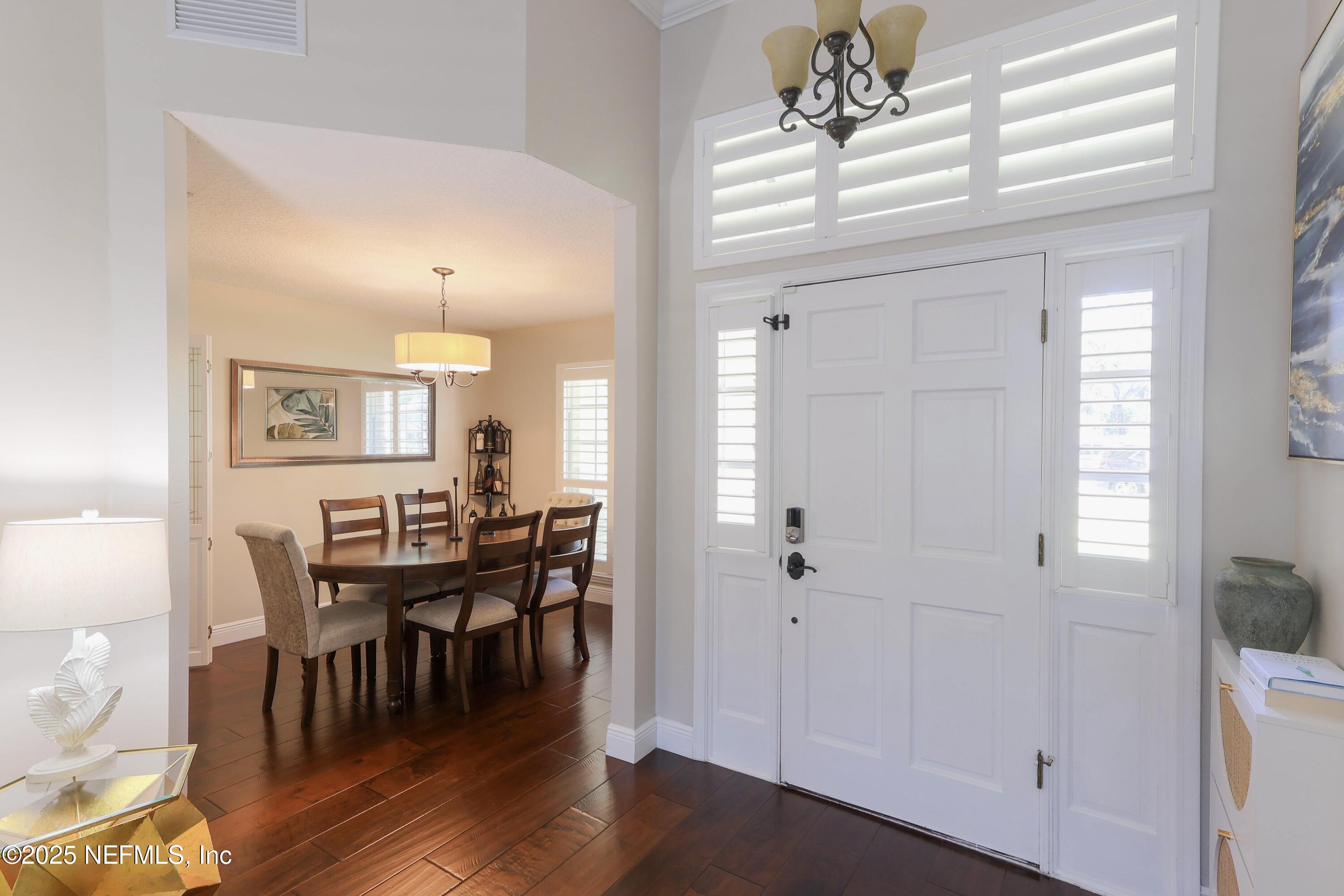4394 APPLE TREE Place