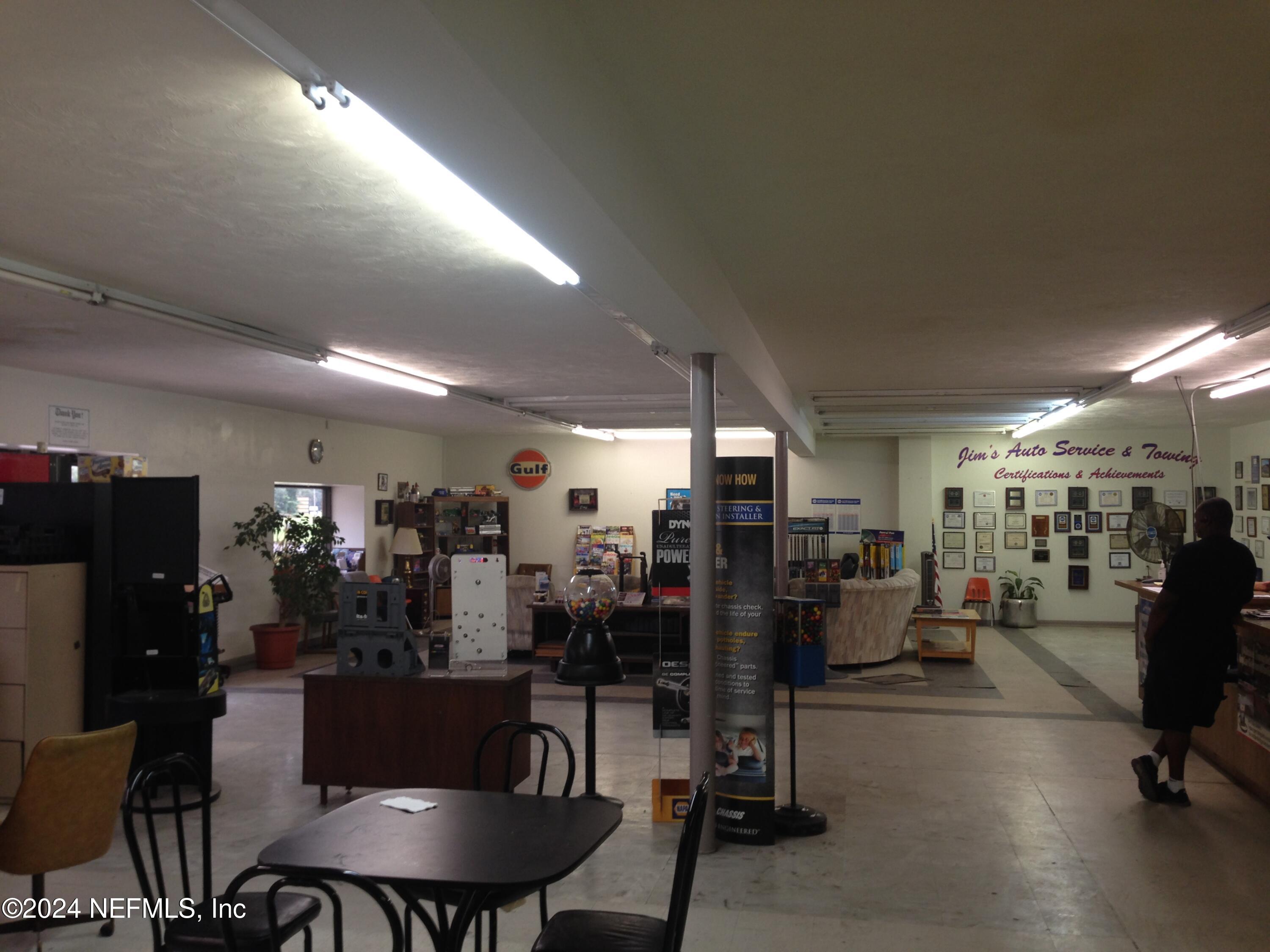 2550 SW MAIN Boulevard