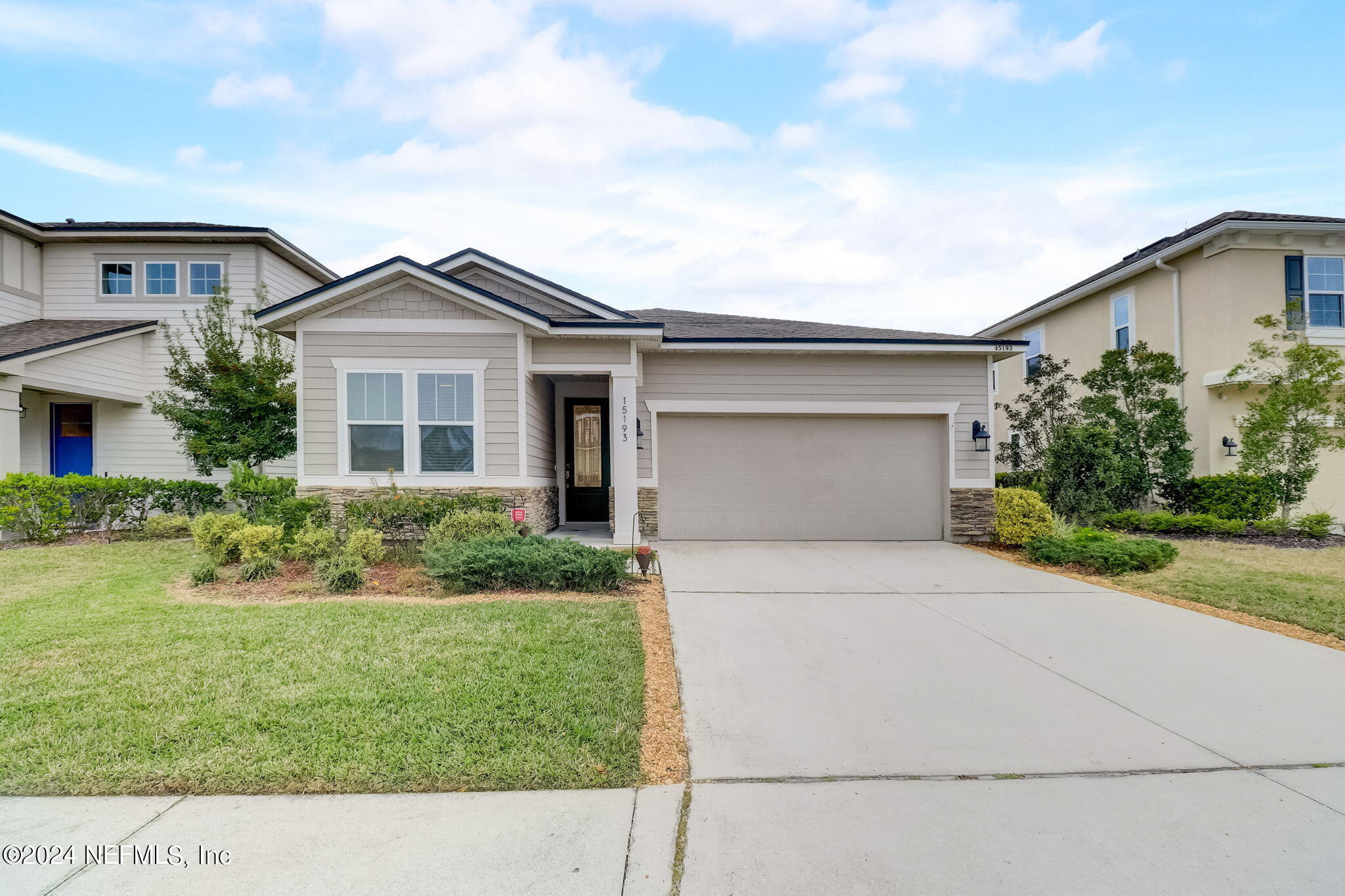 Jacksonville, FL home for sale located at 15193 RUSSELL BRIDGE Drive, Jacksonville, FL 32259