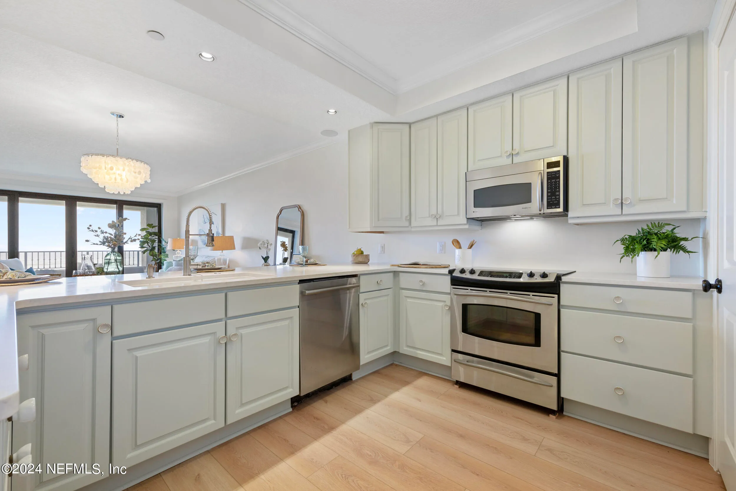 Jacksonville Beach, Florida 32250, United States, 3 Bedrooms Bedrooms, ,2 BathroomsBathrooms,Residential,Active,44538