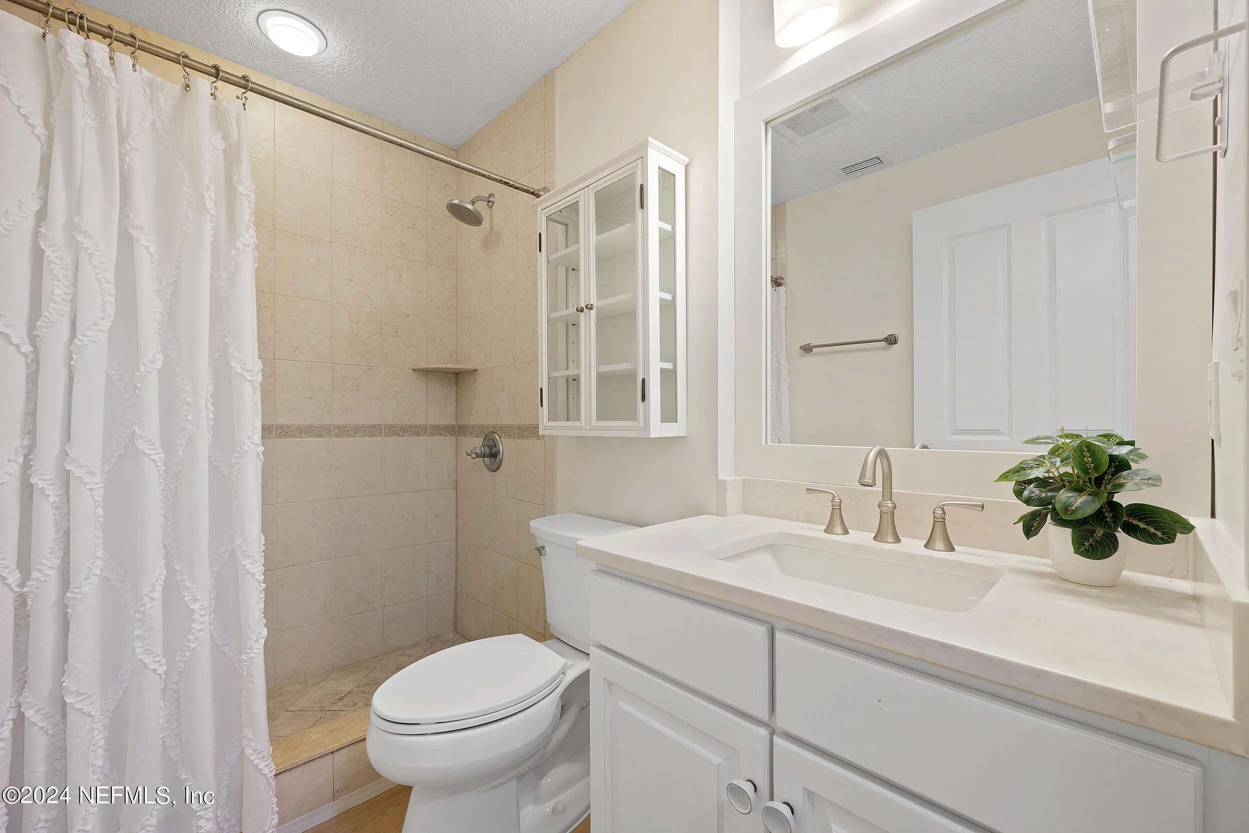 Jacksonville Beach, Florida 32250, United States, 3 Bedrooms Bedrooms, ,2 BathroomsBathrooms,Residential,Active,44538