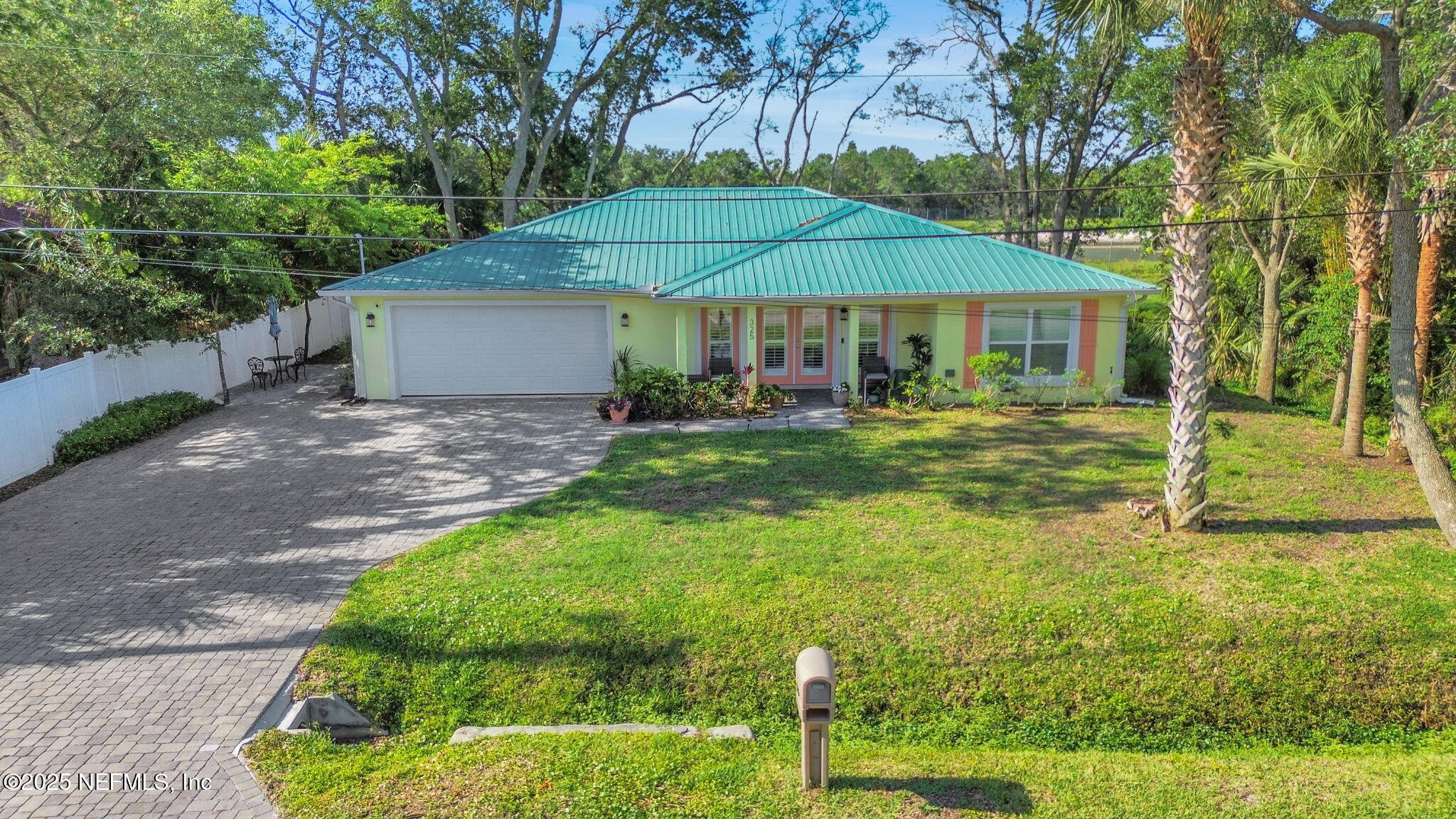 325 FLORIDIAN Avenue