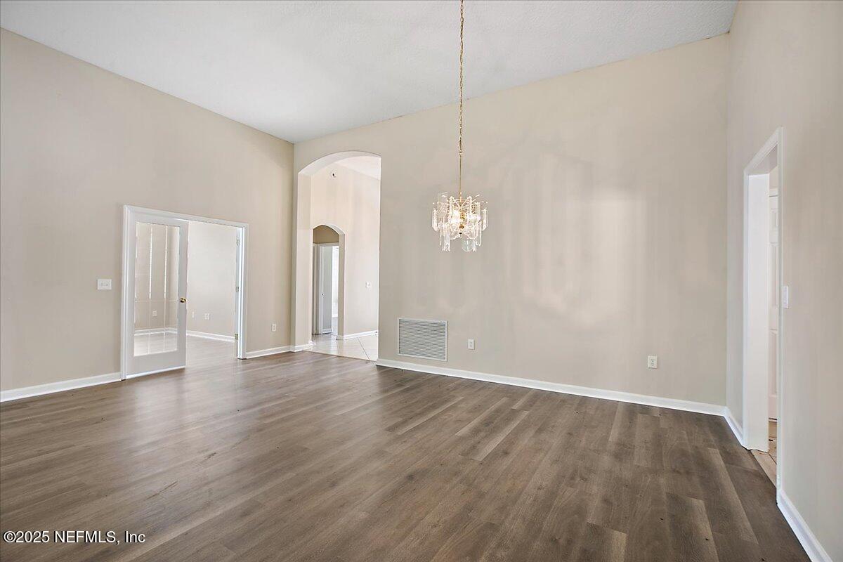 2411 GOLFVIEW Drive