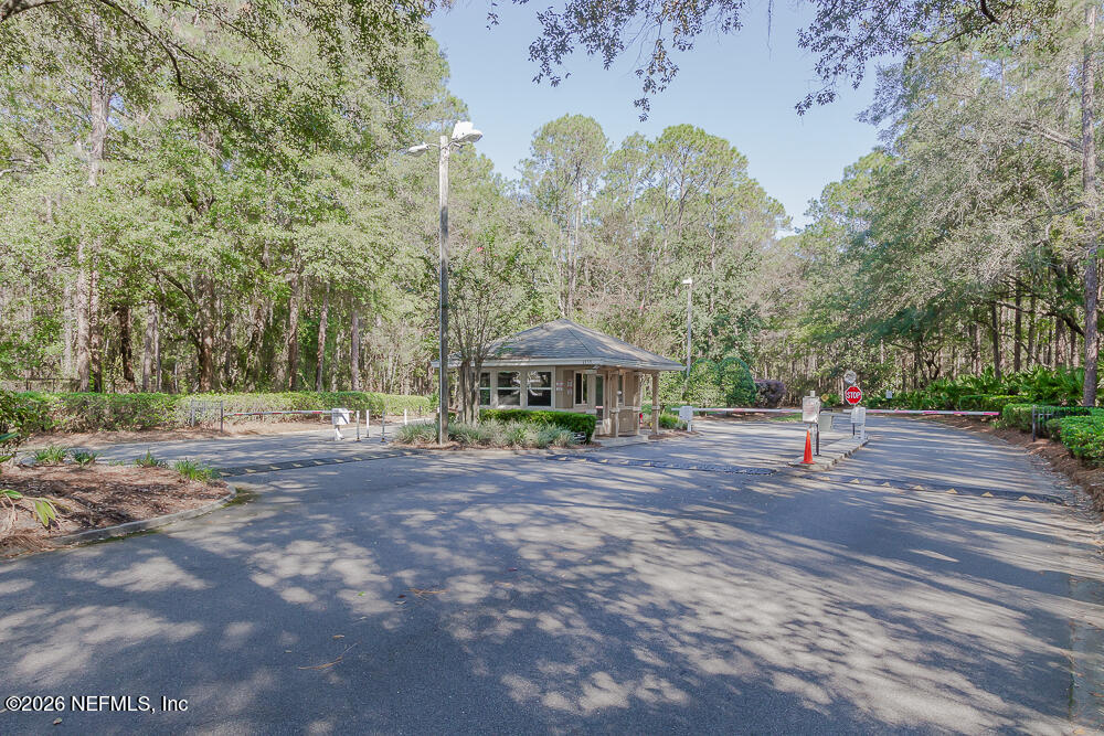 2920 RAVINES Road 1221