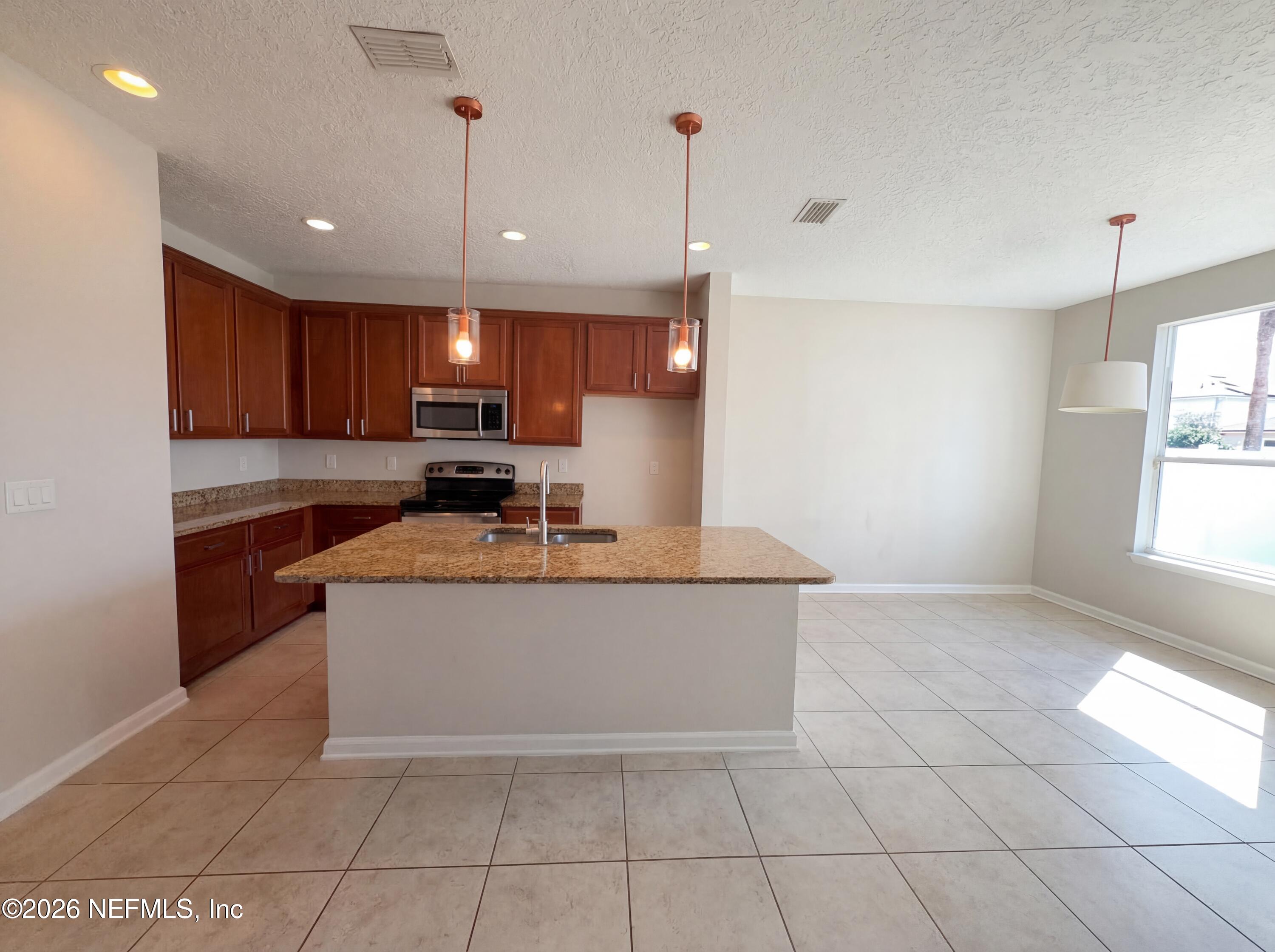 875 QUIET STONE Lane