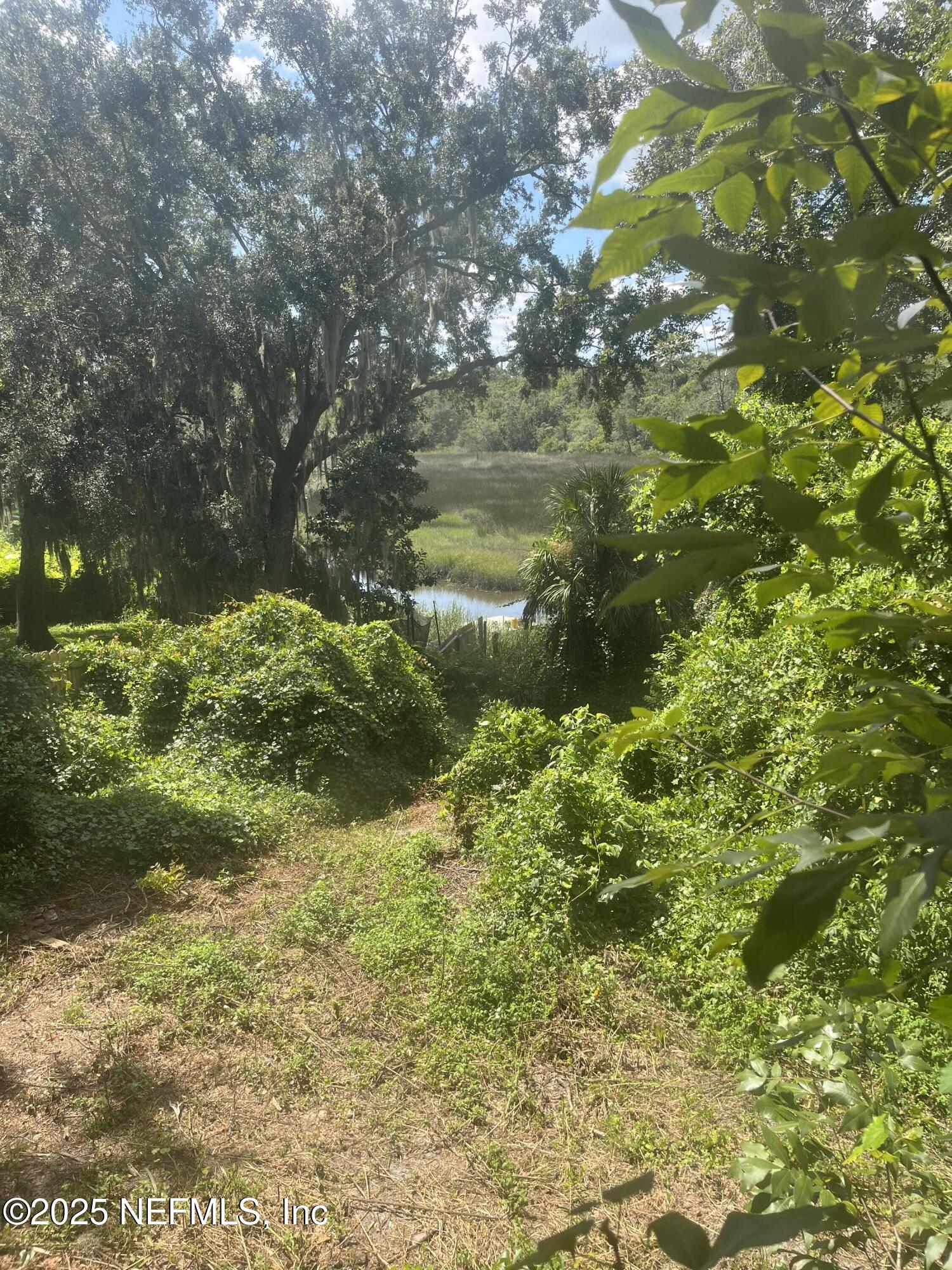 10135 LAKEVIEW Road W