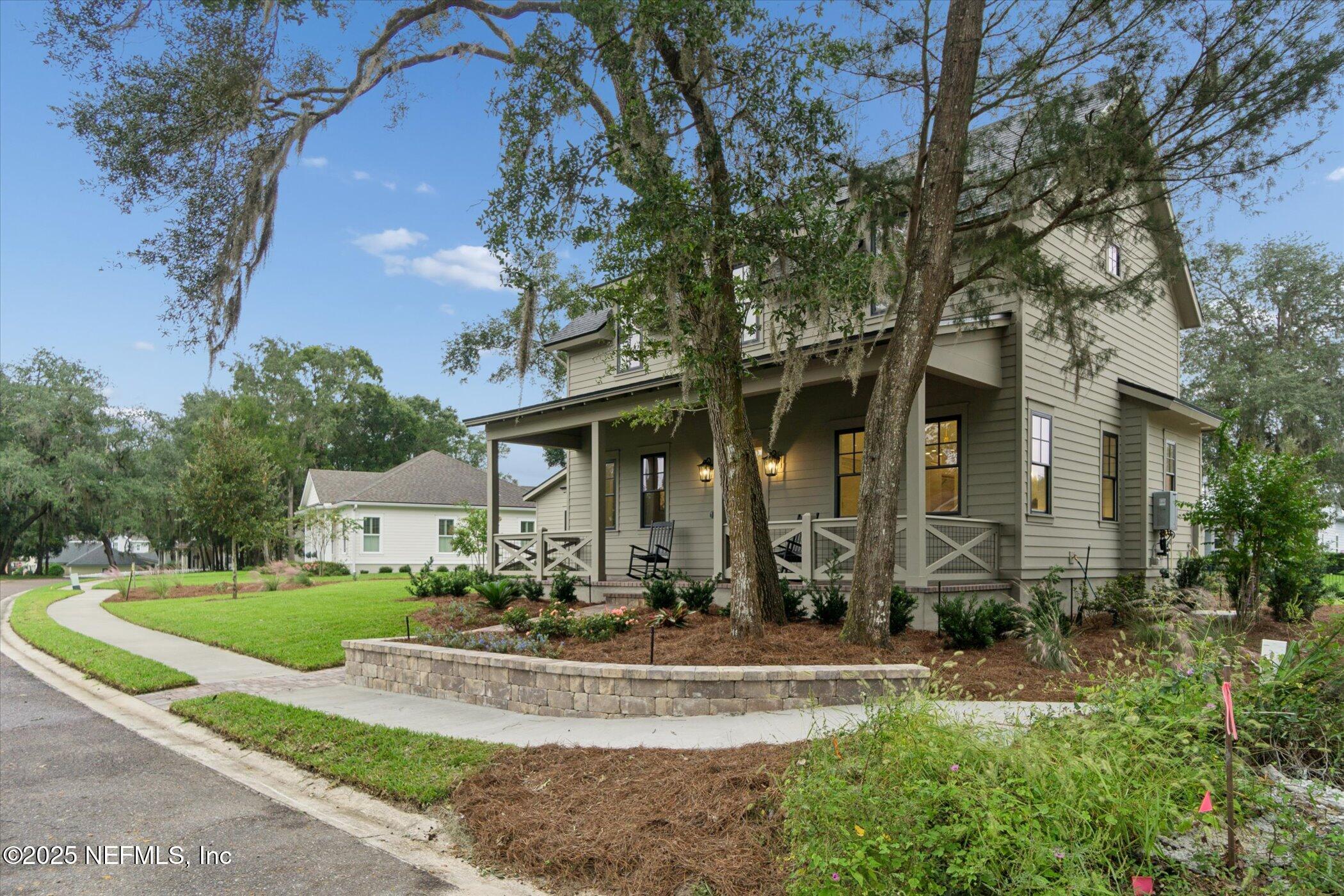 28167 GRANDVIEW Manor