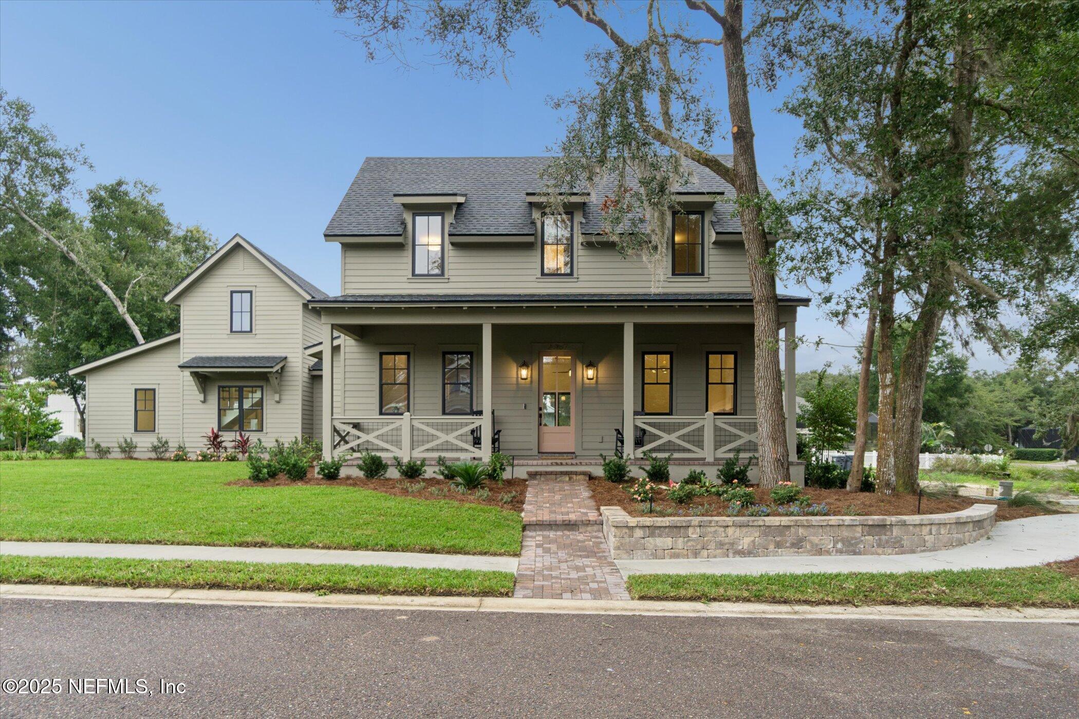 28167 GRANDVIEW Manor