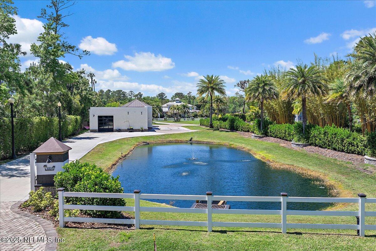 301 ROSCOE Boulevard S