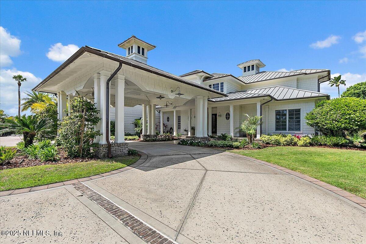 301 ROSCOE Boulevard S