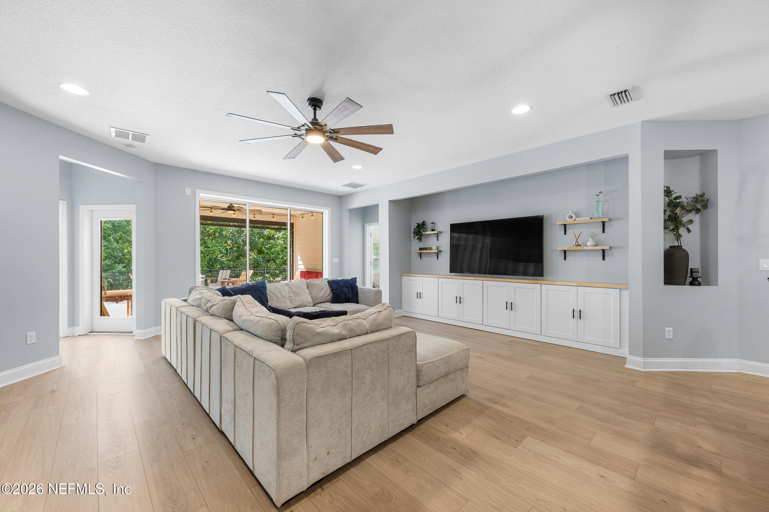649 WINDLEY Drive