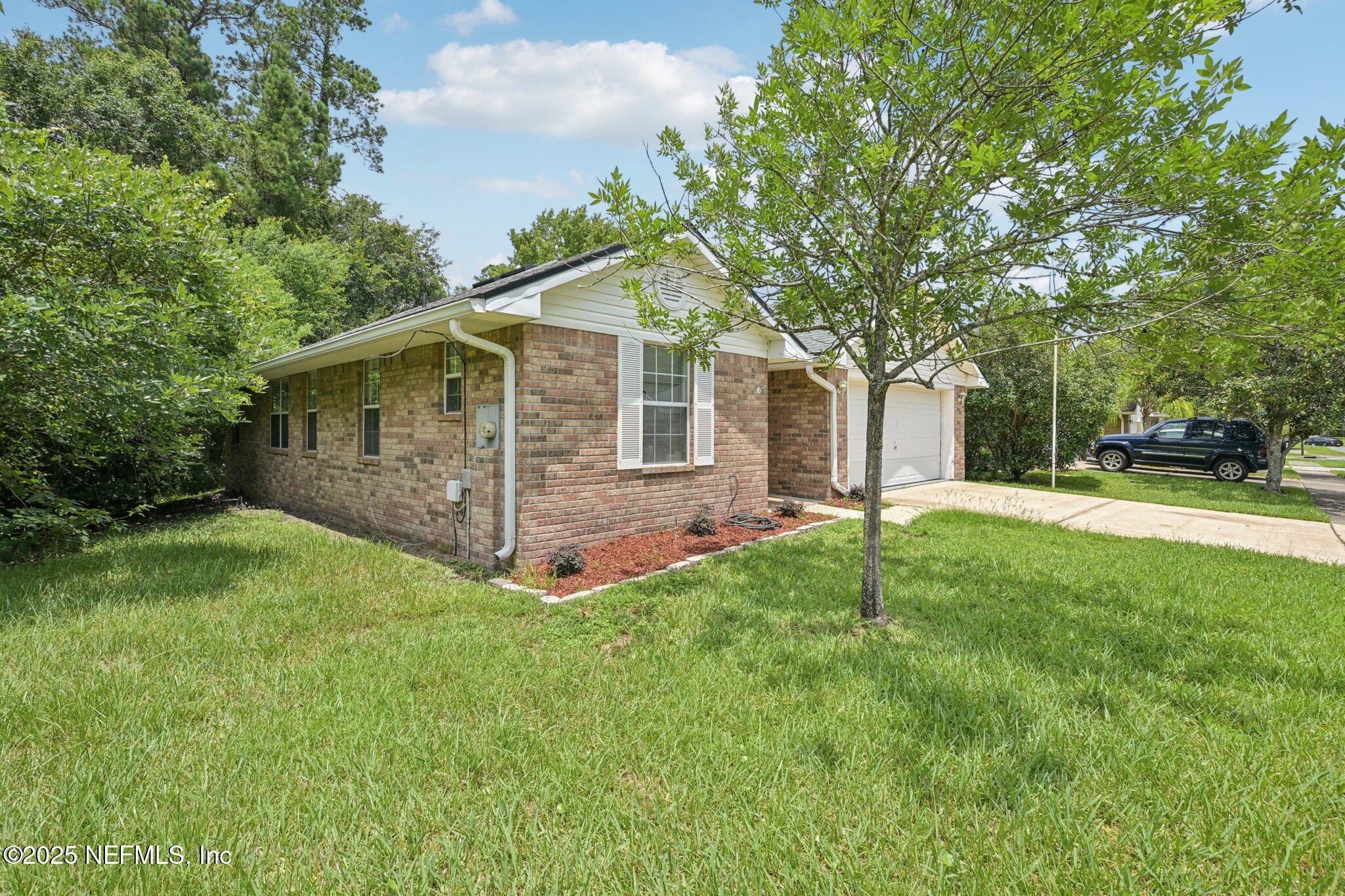 7713 LOOKOUT POINT Drive