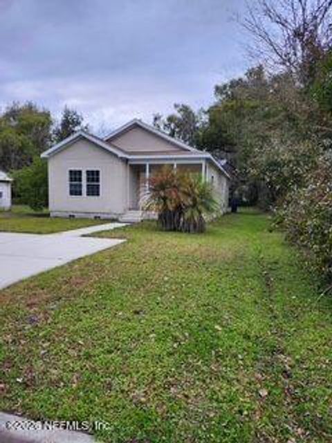 301 E COCHRAN Avenue Hastings FL 32145