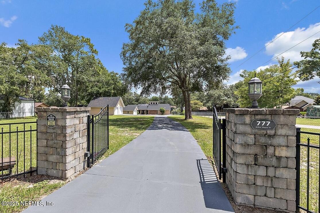 777 ARTHUR MOORE Drive