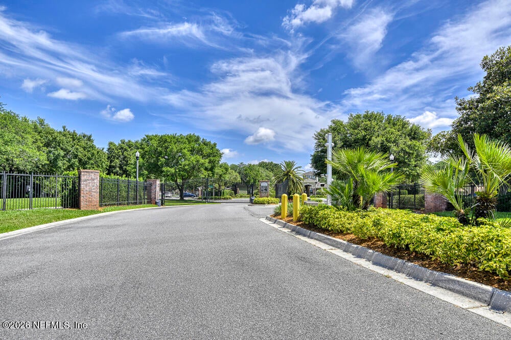 7546 SCARLET IBIS Lane