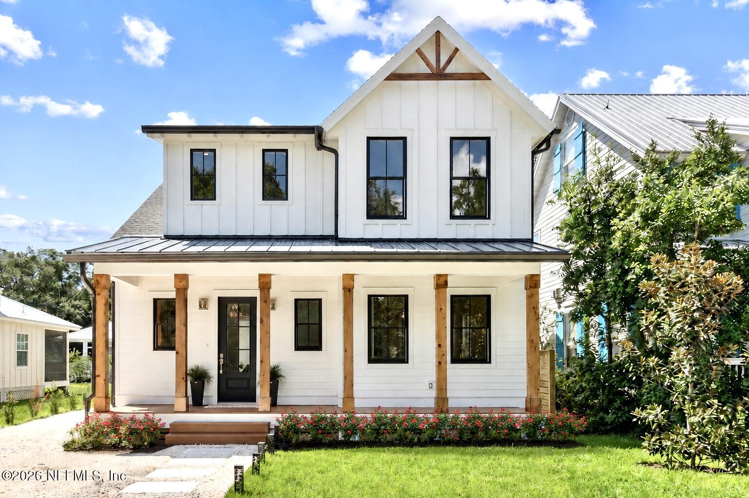 1114 WHITE Street