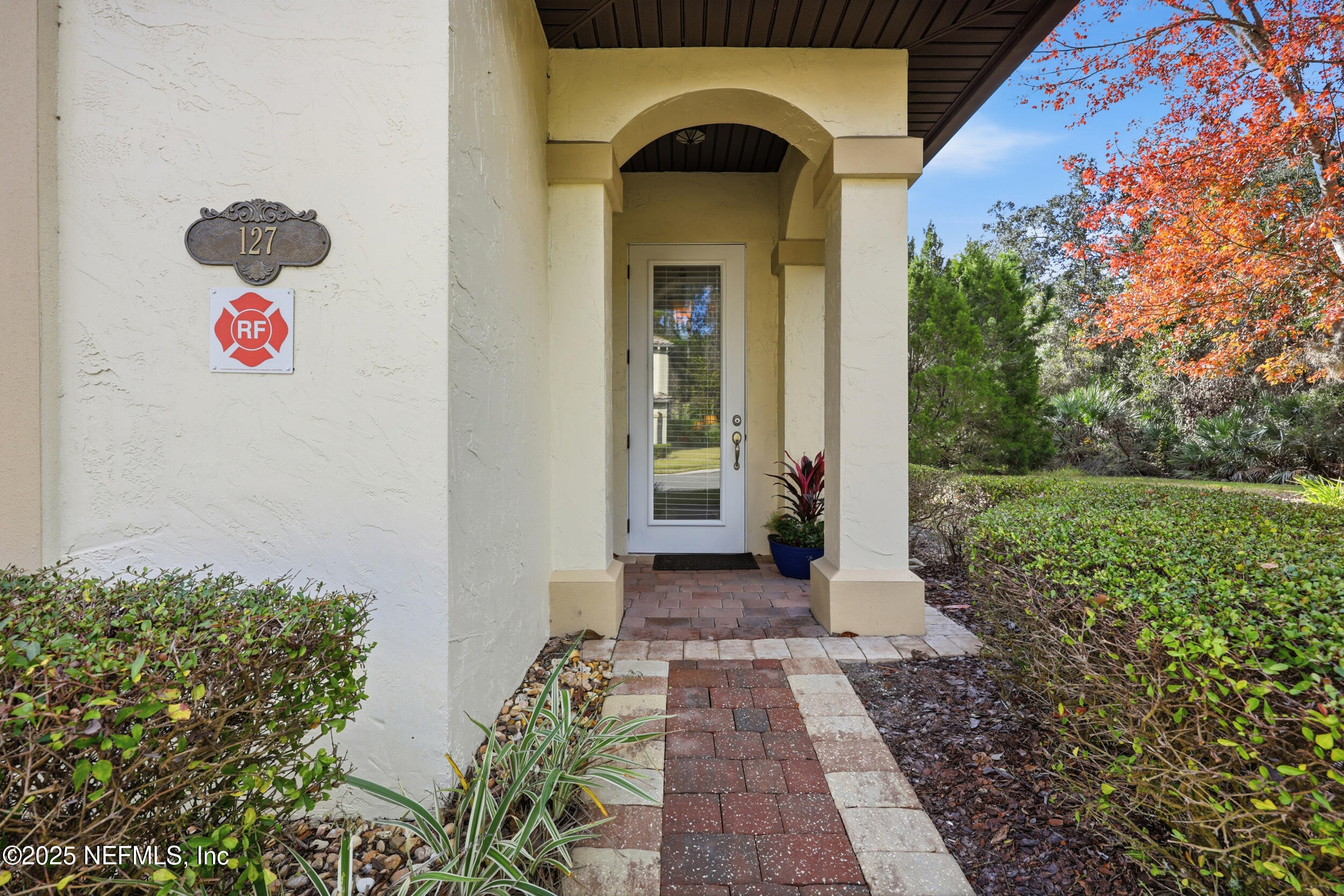 127 GRAND RAVINE Drive