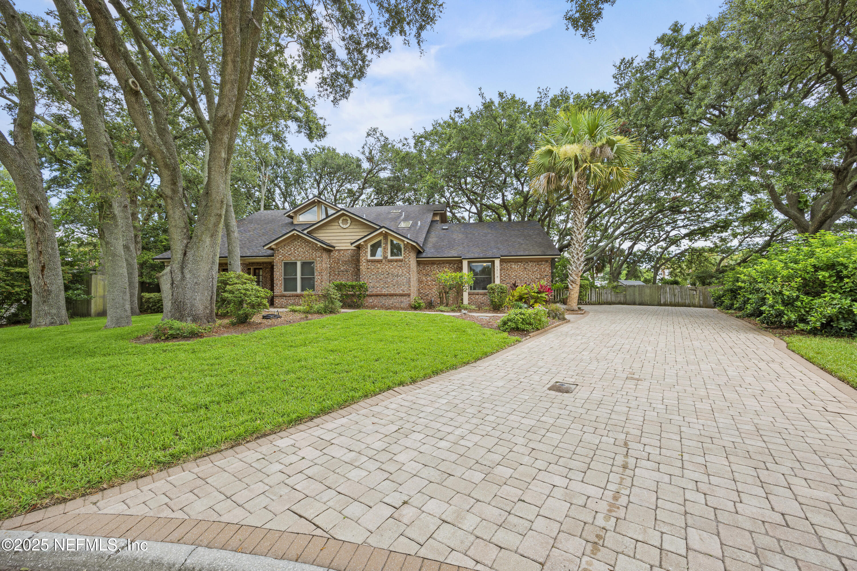 521 BIRCH Court