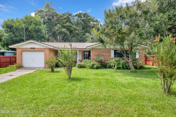 302 WESTOVER CIR, PALATKA, FL 32177 - Image 678f2ac37f66b72fcd42d152c8affca5/3762023850