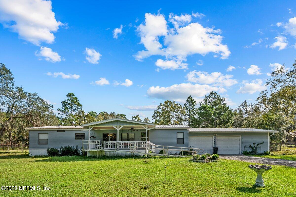 Keystone Heights, FL home for sale located at 6863 DEER SPRINGS Road, Keystone Heights, FL 32656