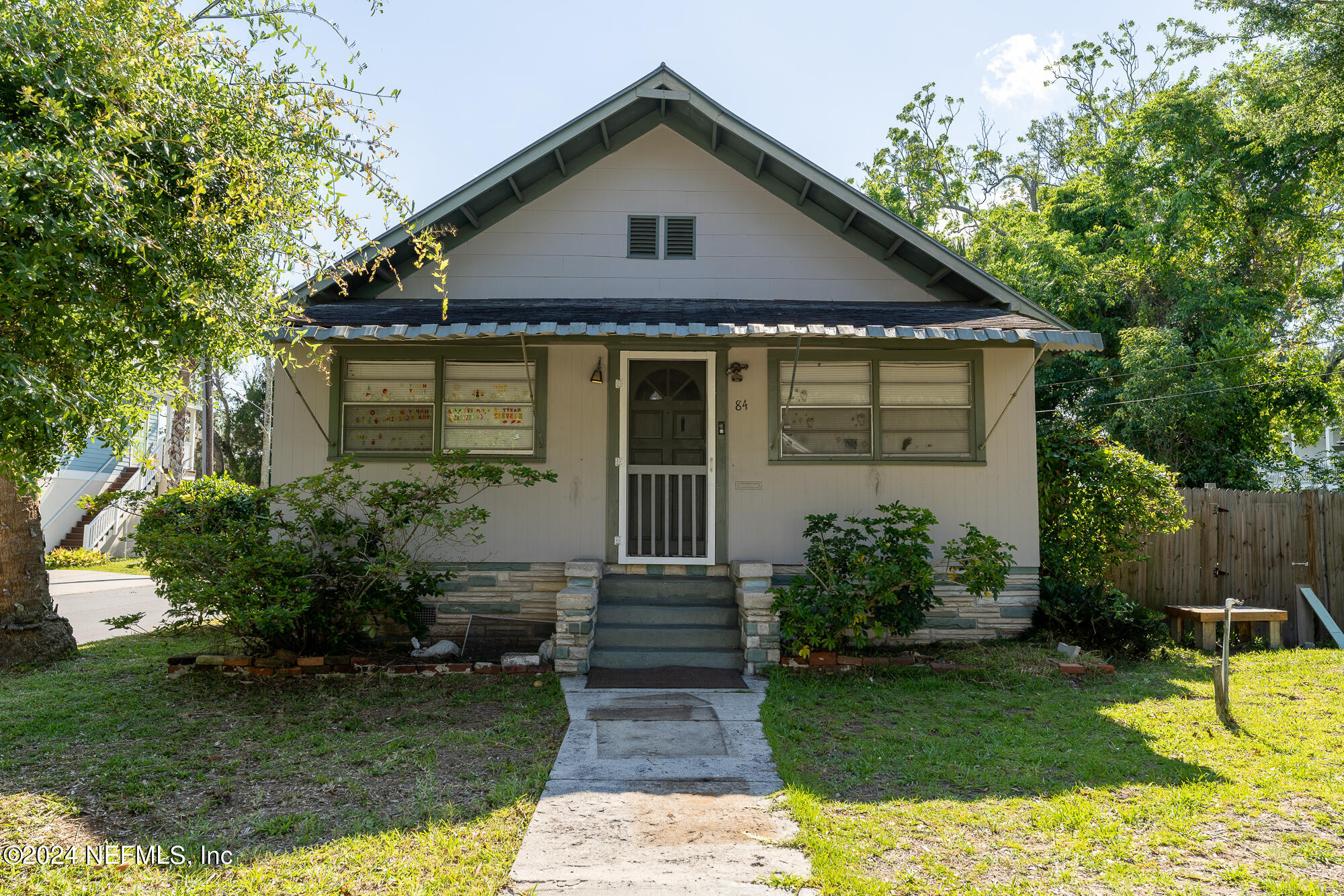 St Augustine, FL home for sale located at 84 Weeden Street, St Augustine, FL 32084