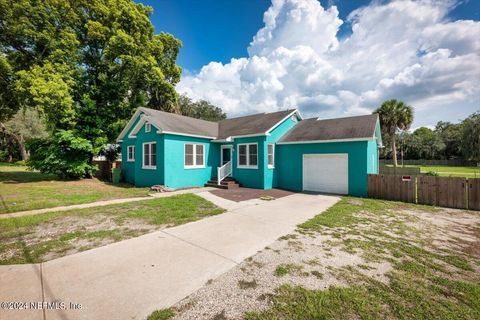 A home in Palatka