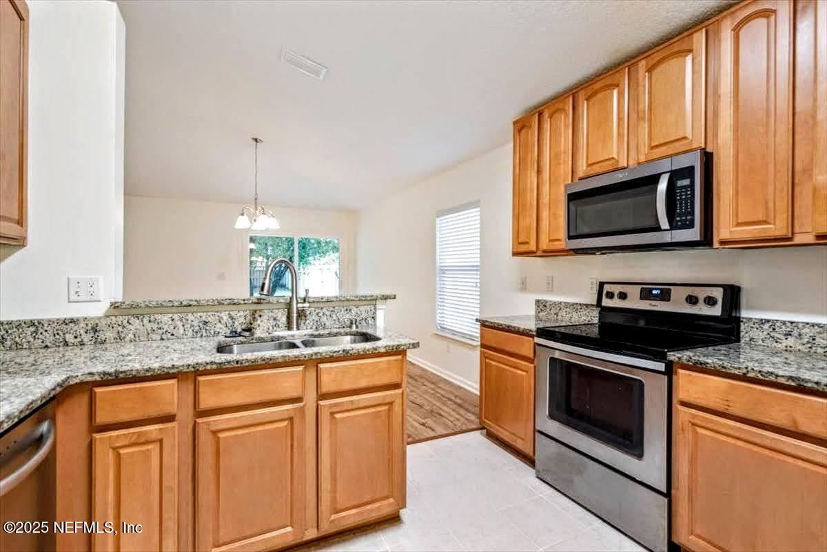 1324 RIVER CITY Street