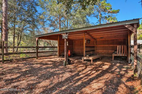 A home in Middleburg