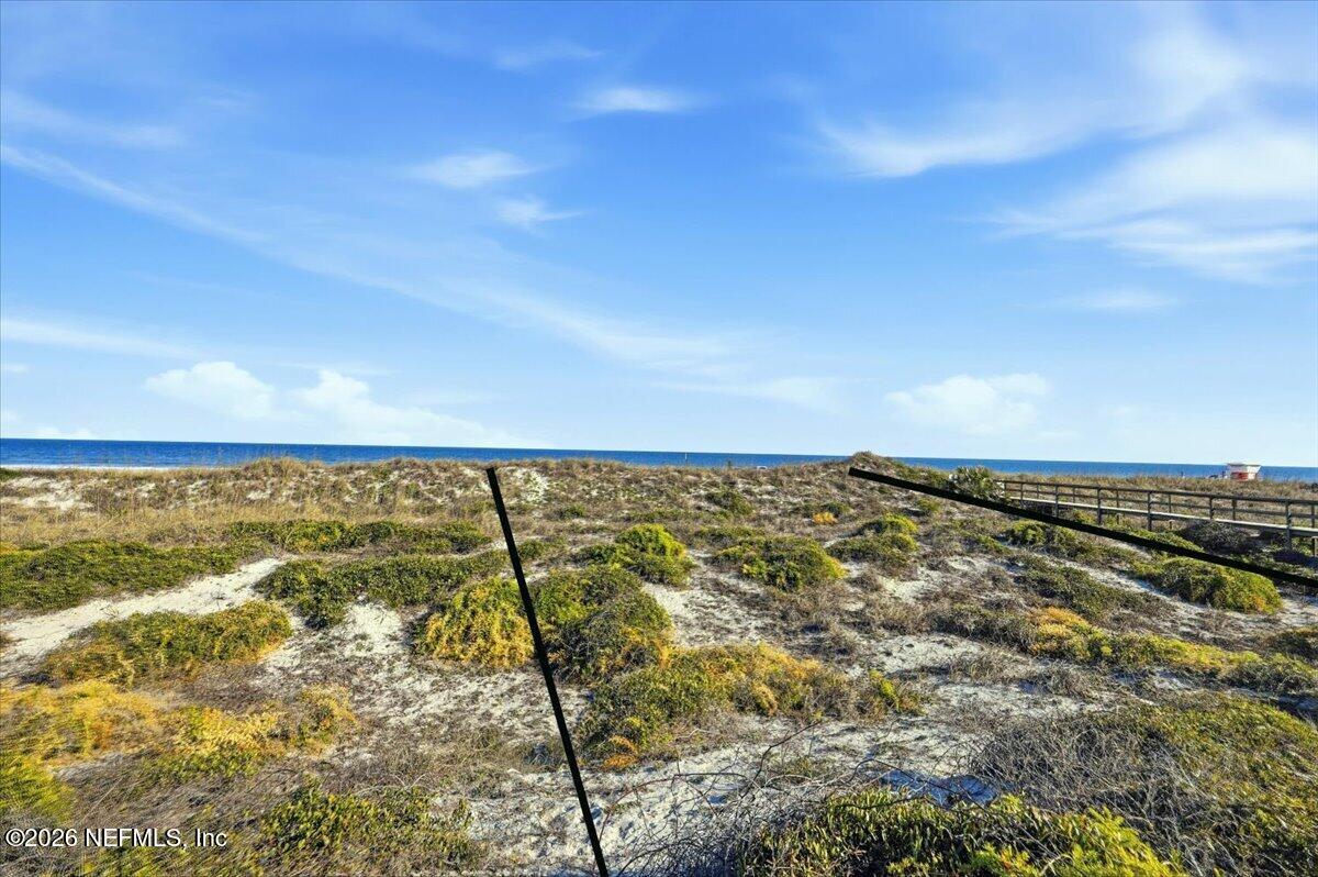 1974 S FLETCHER Avenue