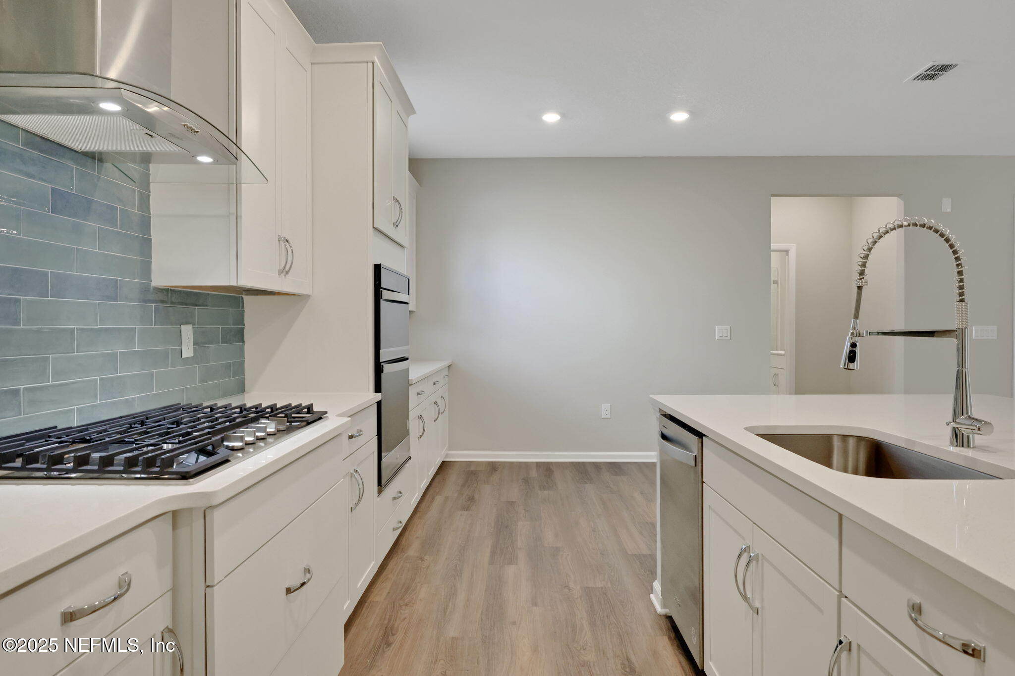 3686 AMERICANA Drive