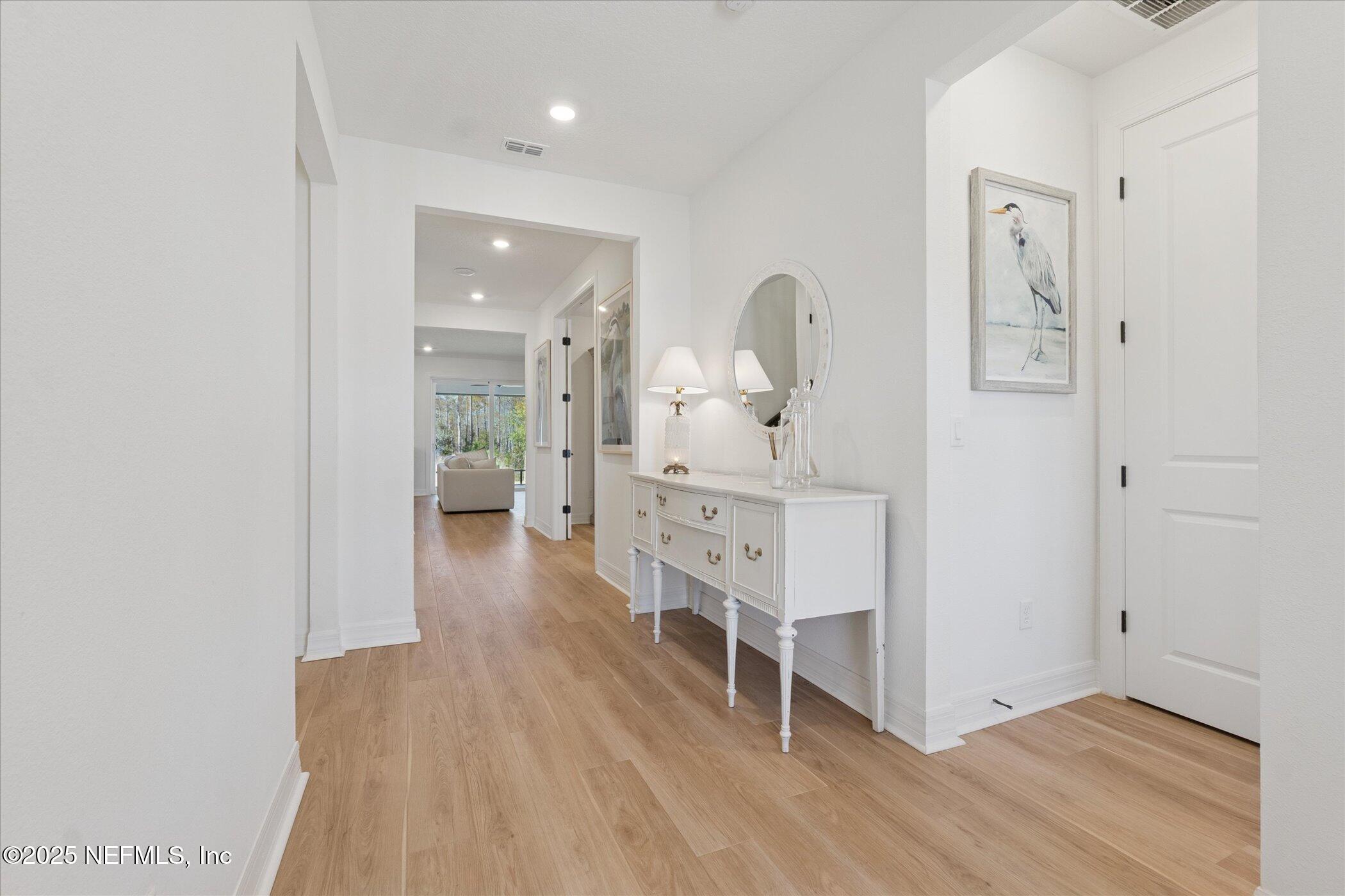 442 HAWTHORN PARK Circle