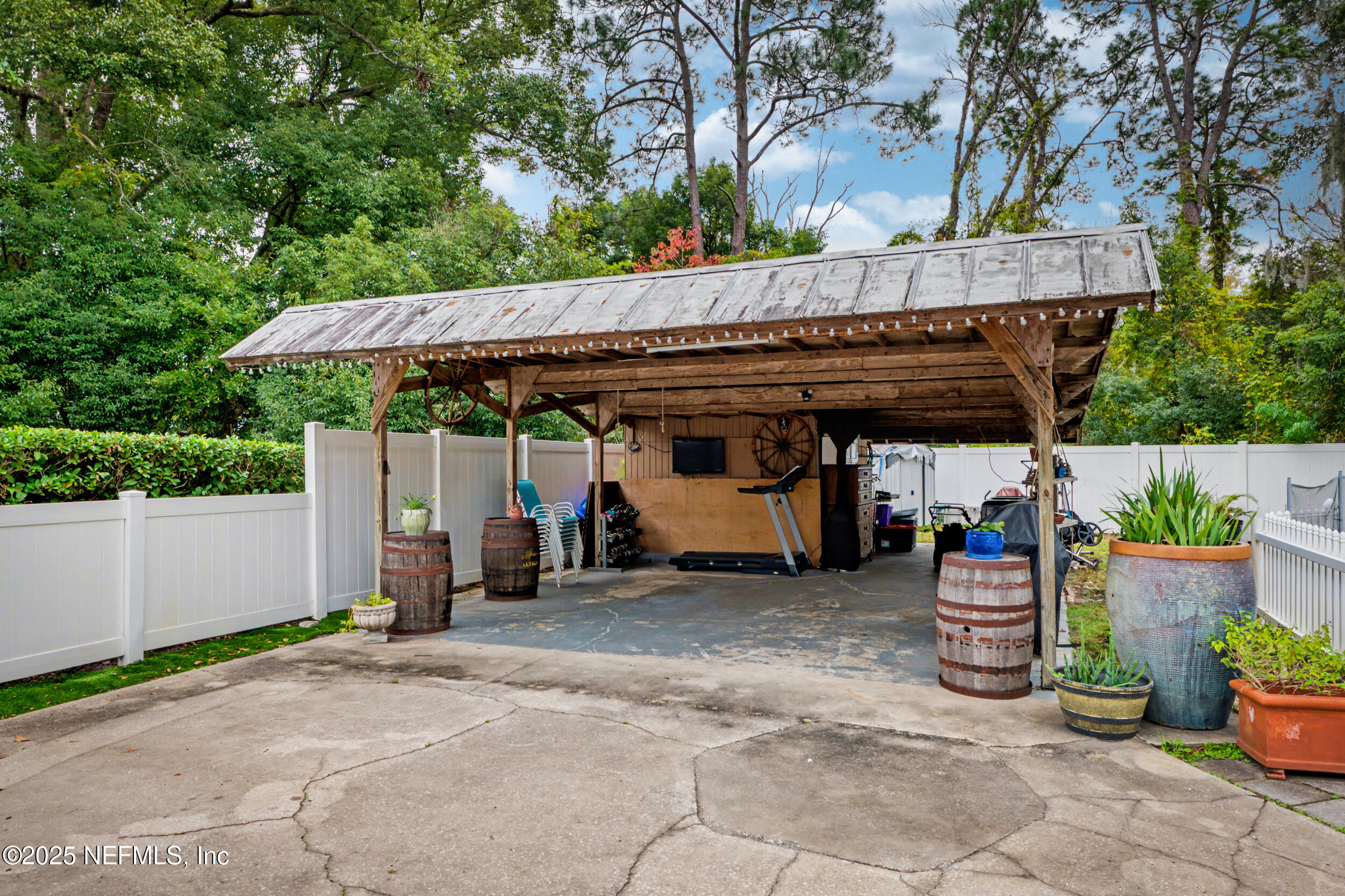 4233 ALDINGTON Drive