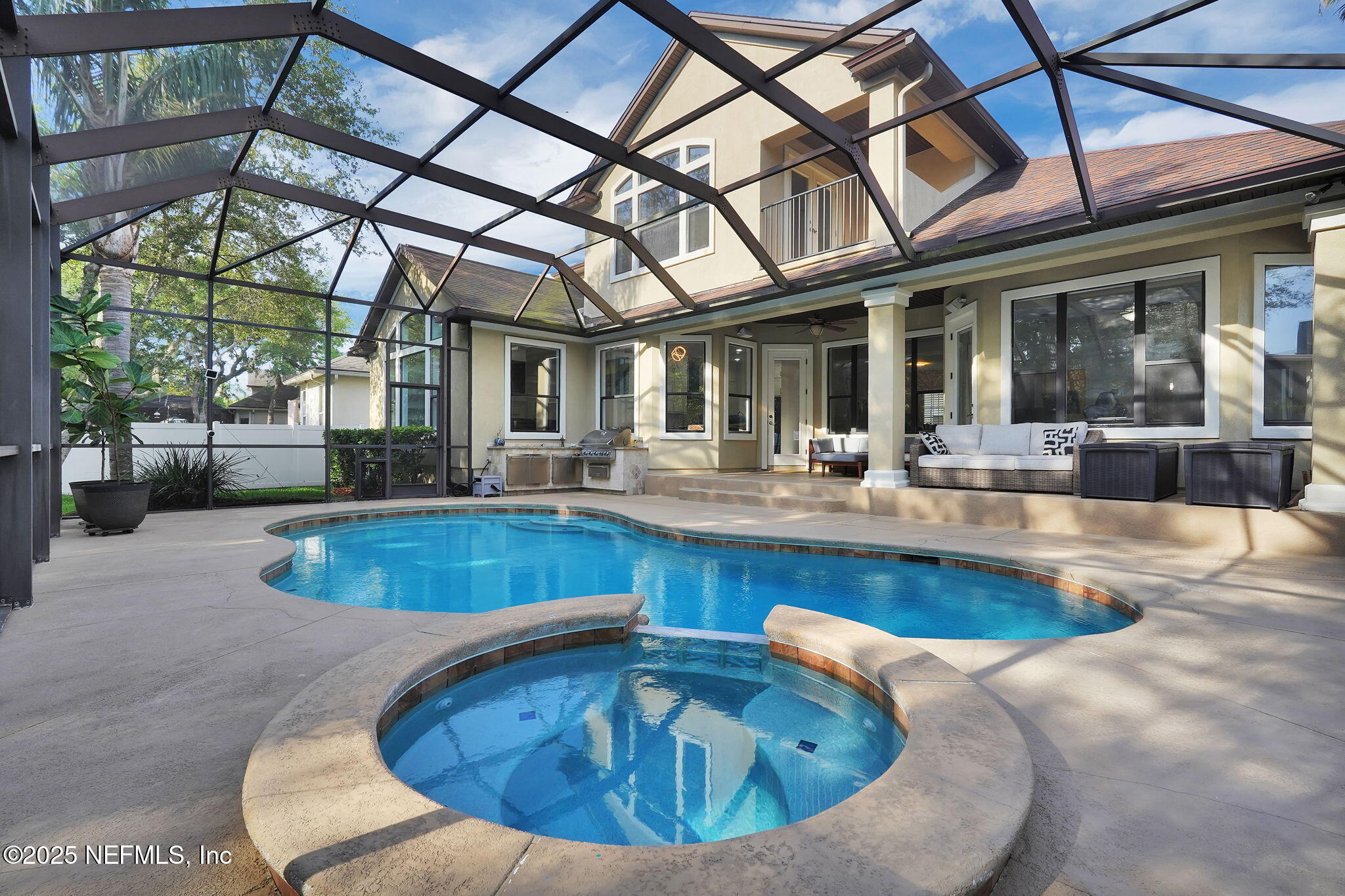 545 SEBASTIAN Square
