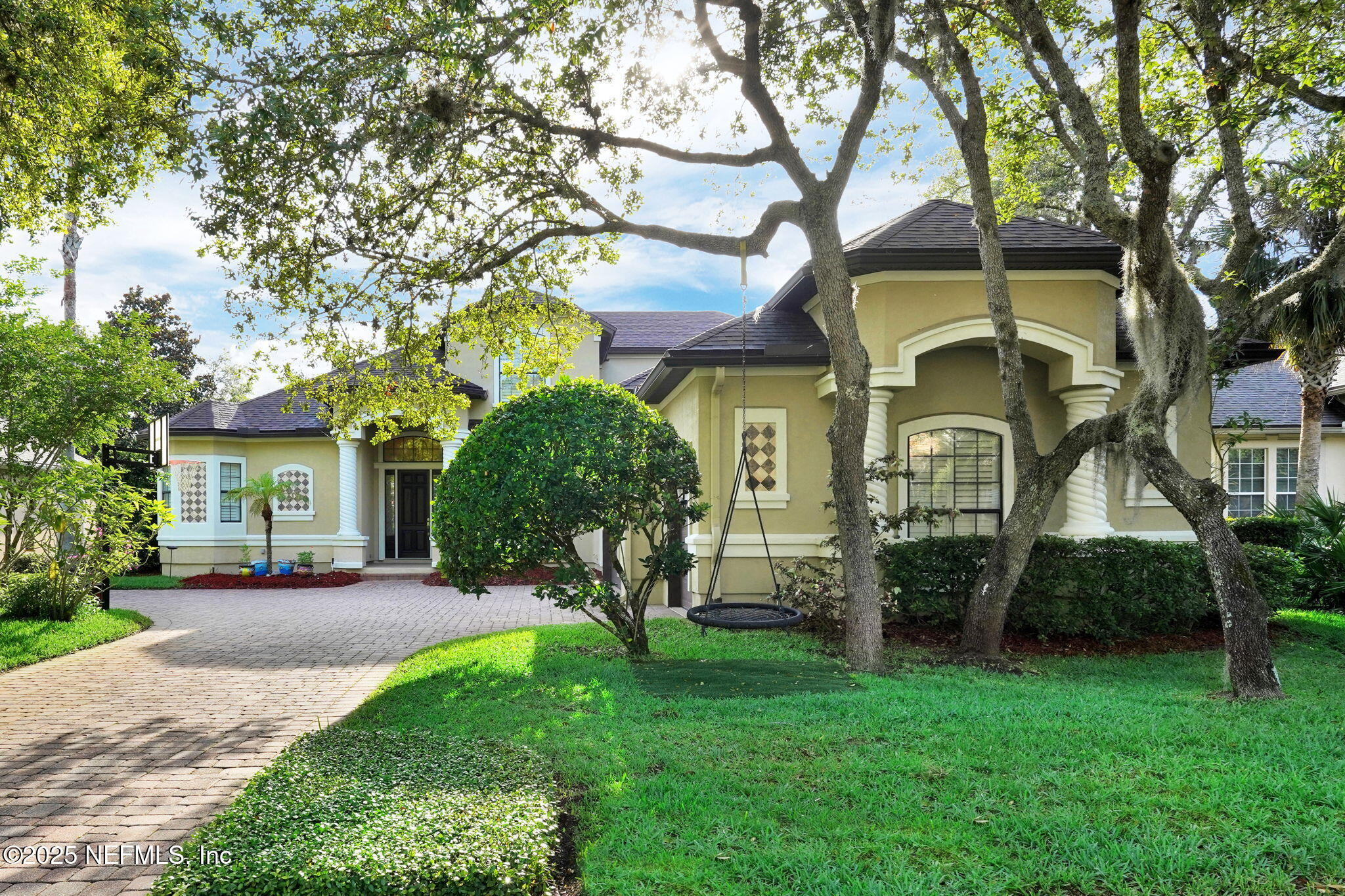 545 SEBASTIAN Square