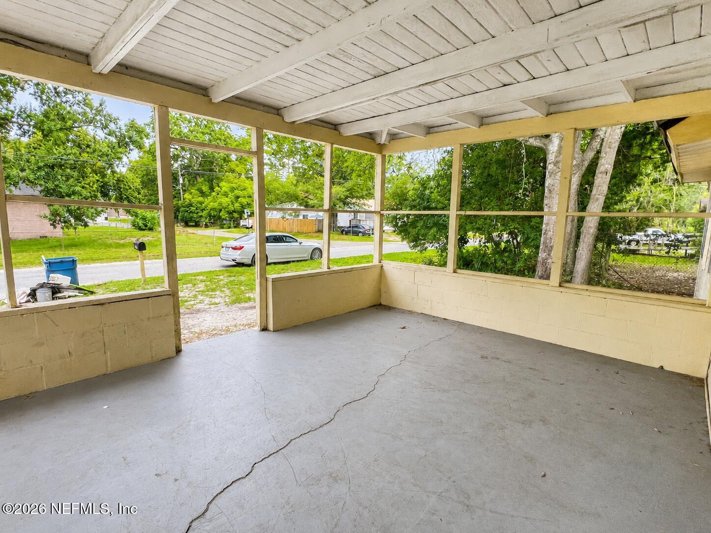 957 ODESSA Drive E