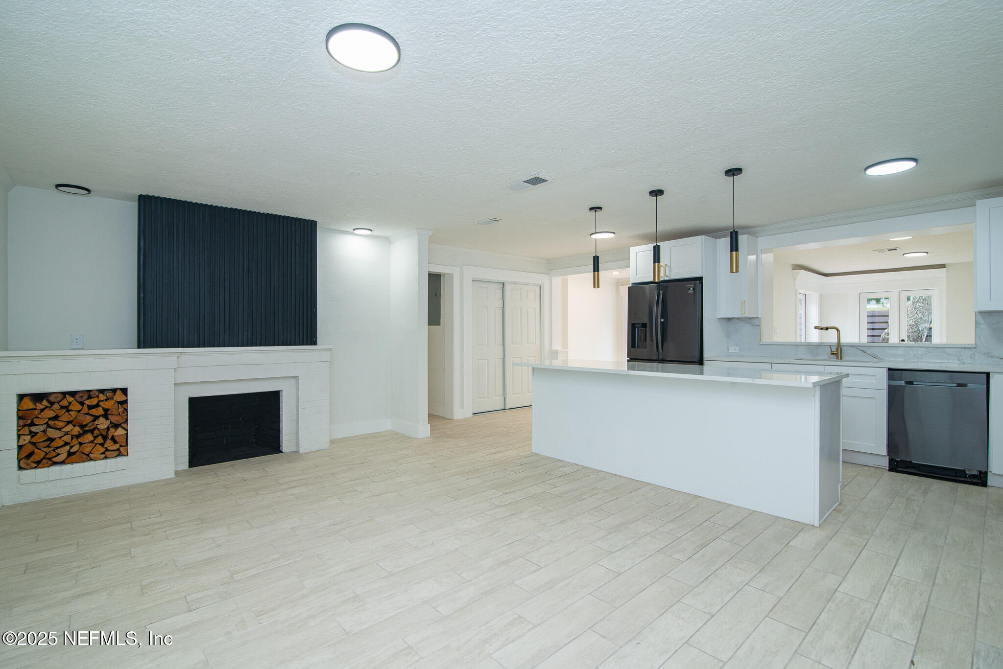111 ZORATOA Avenue