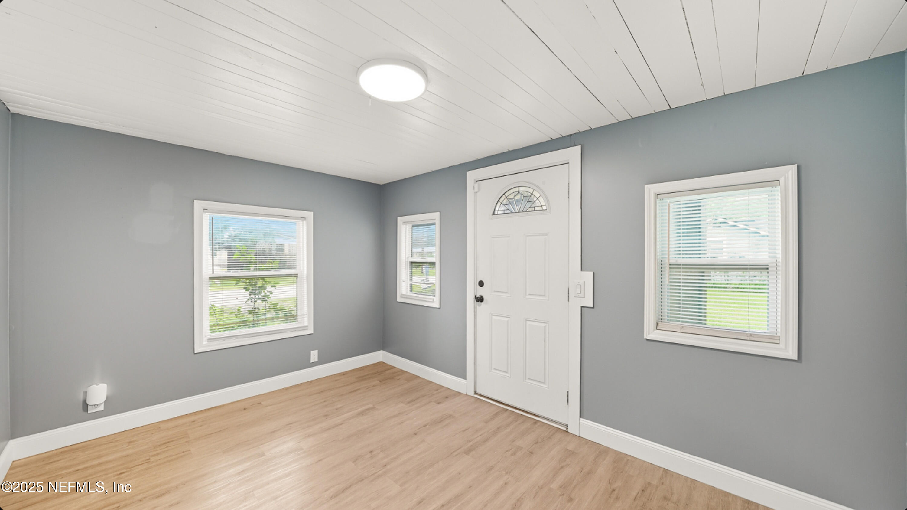 7637 HAMMOND Boulevard