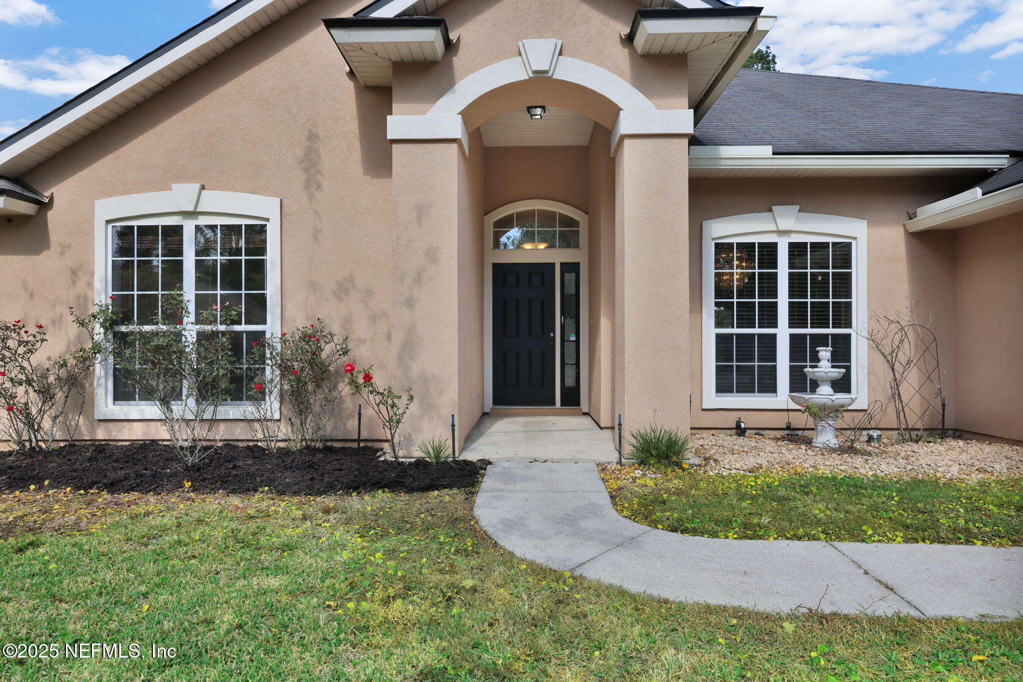 487 APPLE CREEK Drive