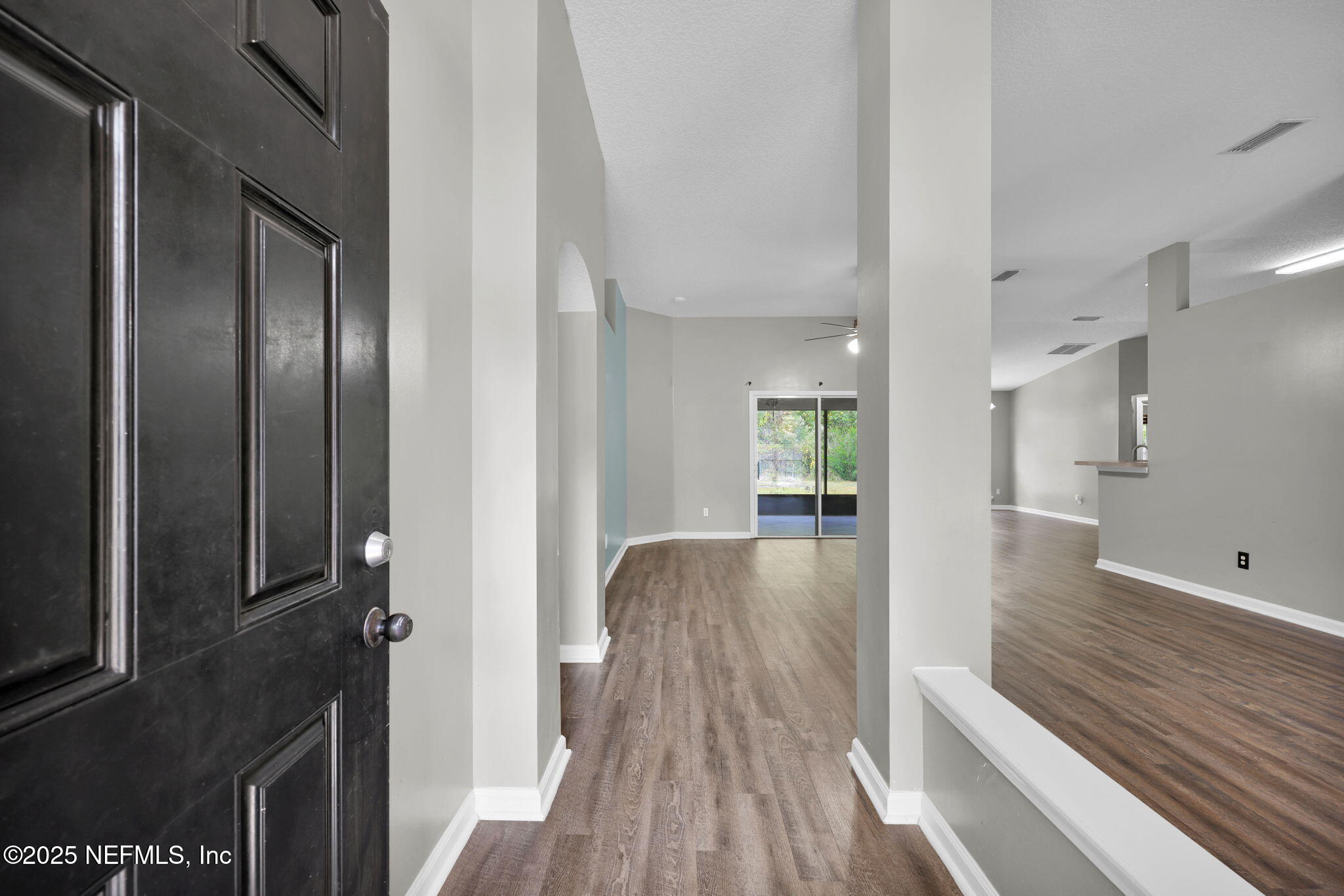 487 APPLE CREEK Drive