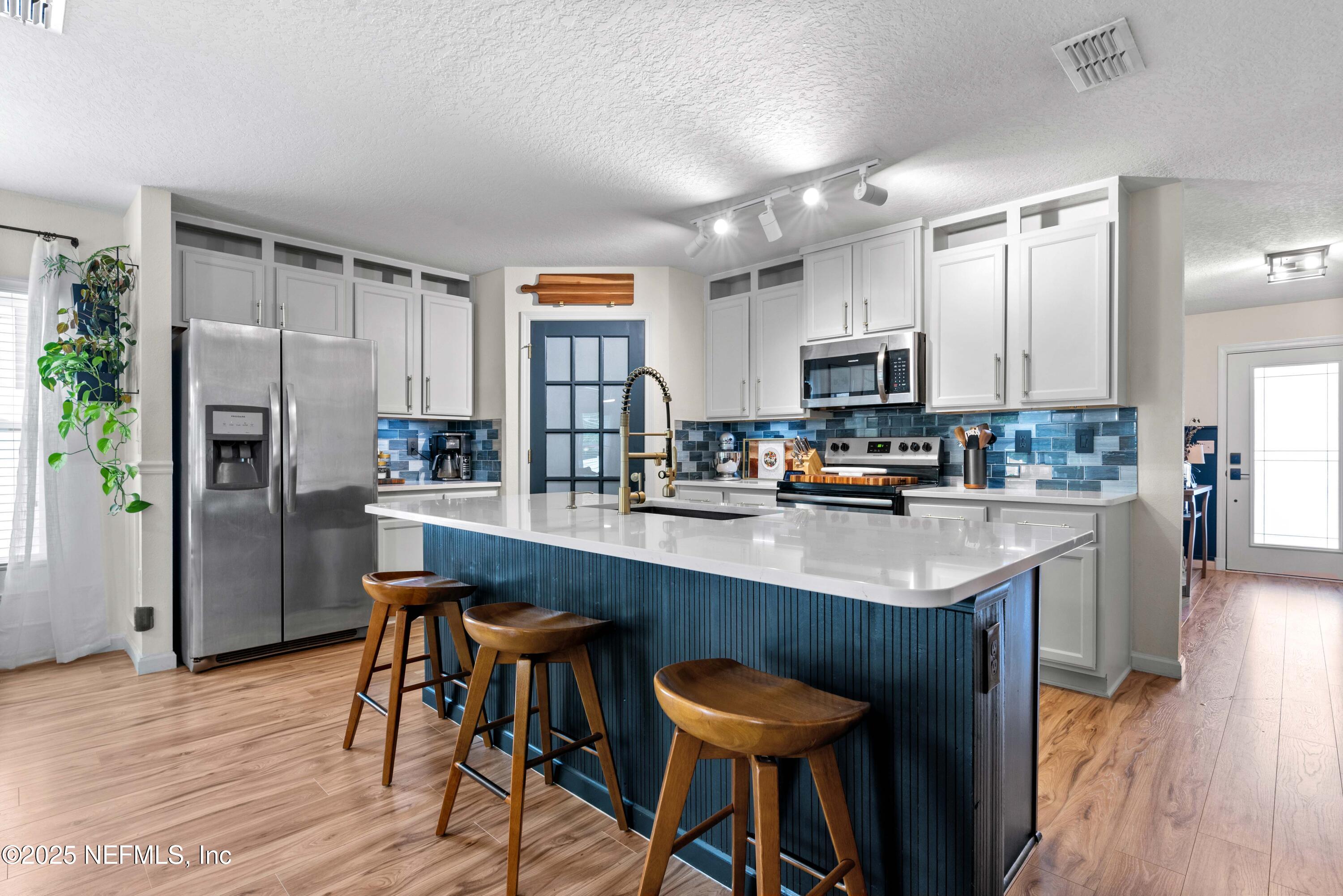 4328 PACKER MEADOW Way