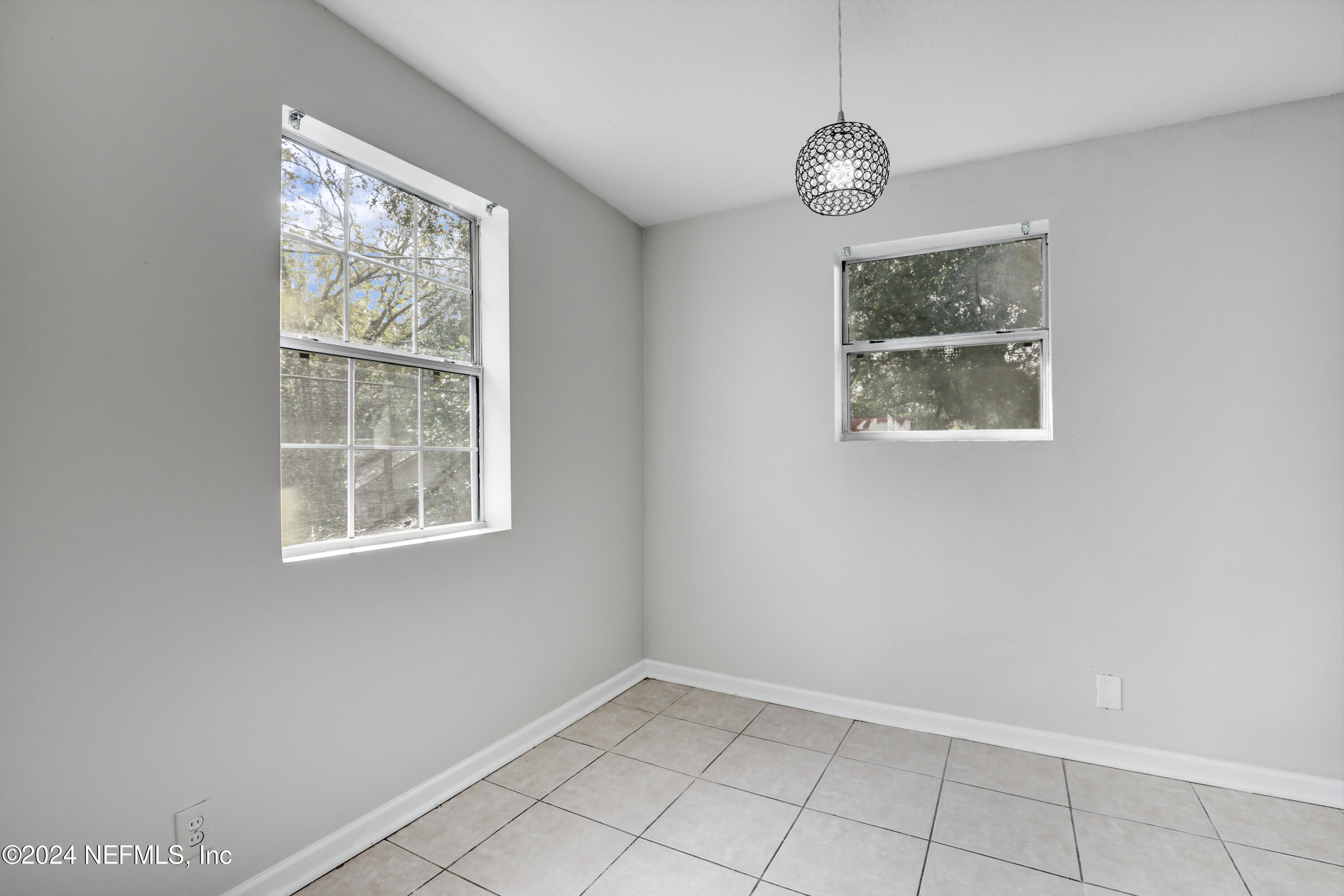 1337 W 23RD Street