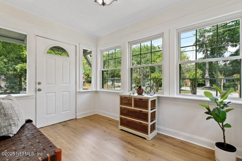 1263 MACARTHUR Street