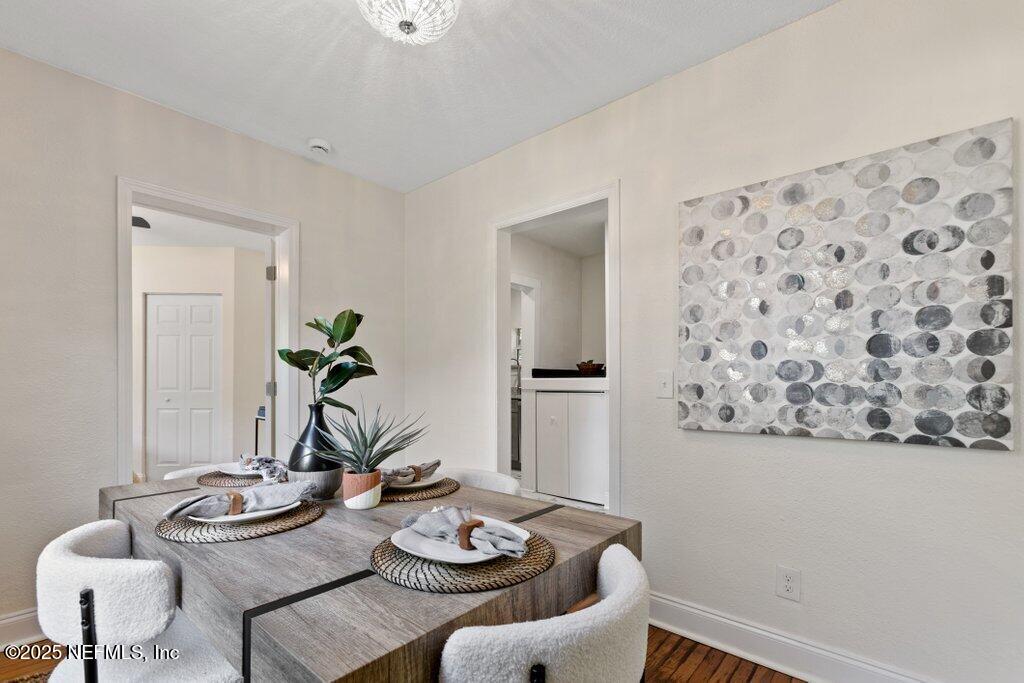 1263 MACARTHUR Street