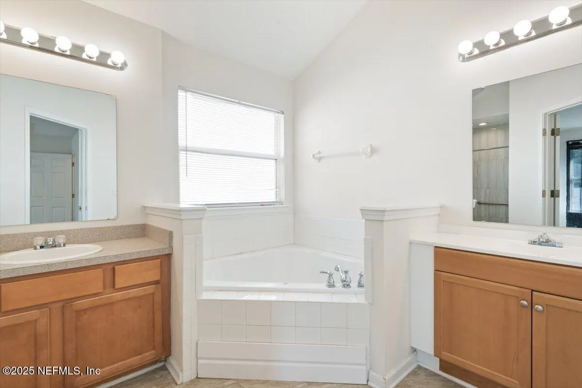 Jacksonville, Florida 32218, United States, 4 Bedrooms Bedrooms, ,2 BathroomsBathrooms,Residential,Active,247348