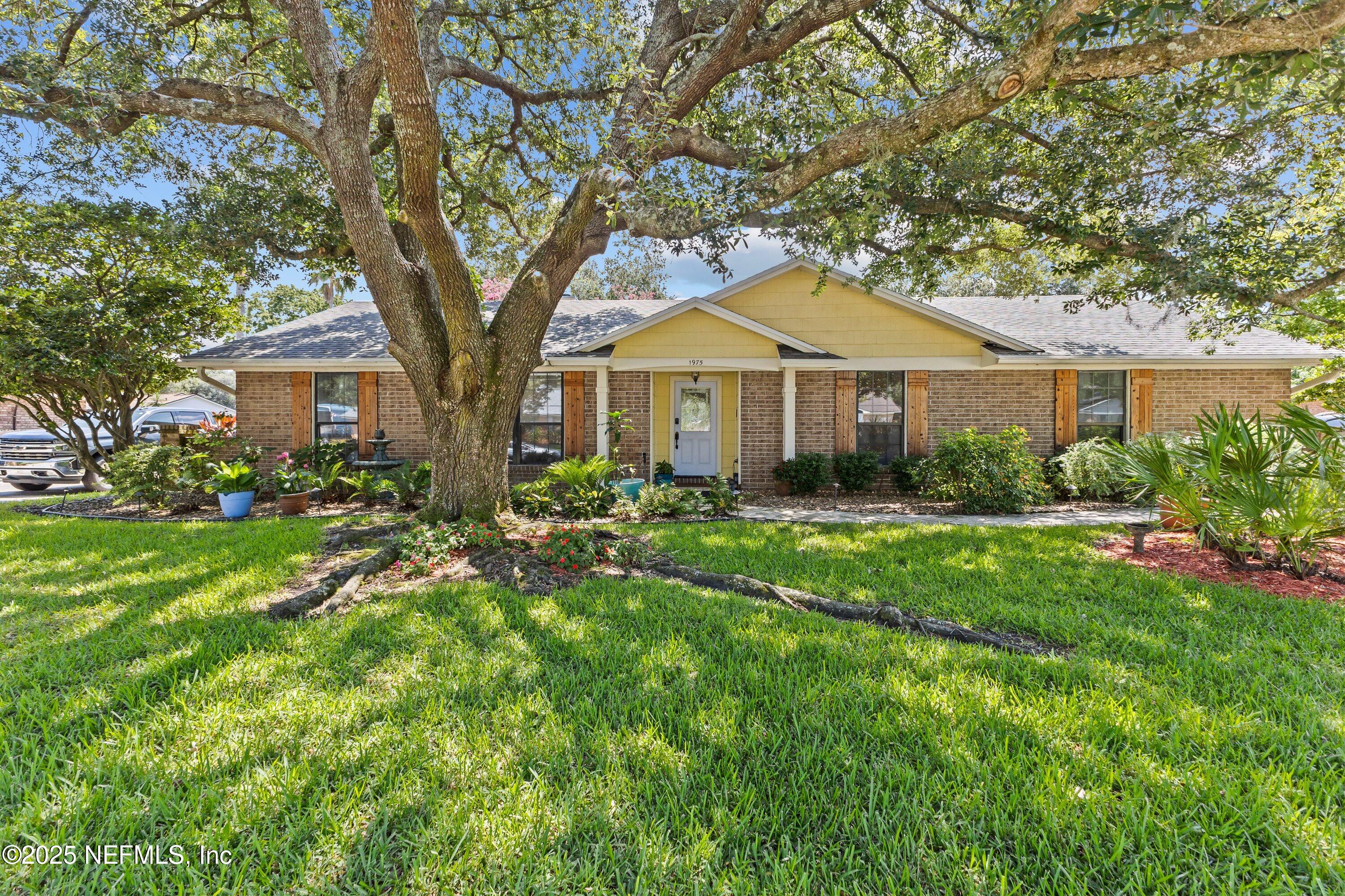 1975 RALEY CREEK Drive W