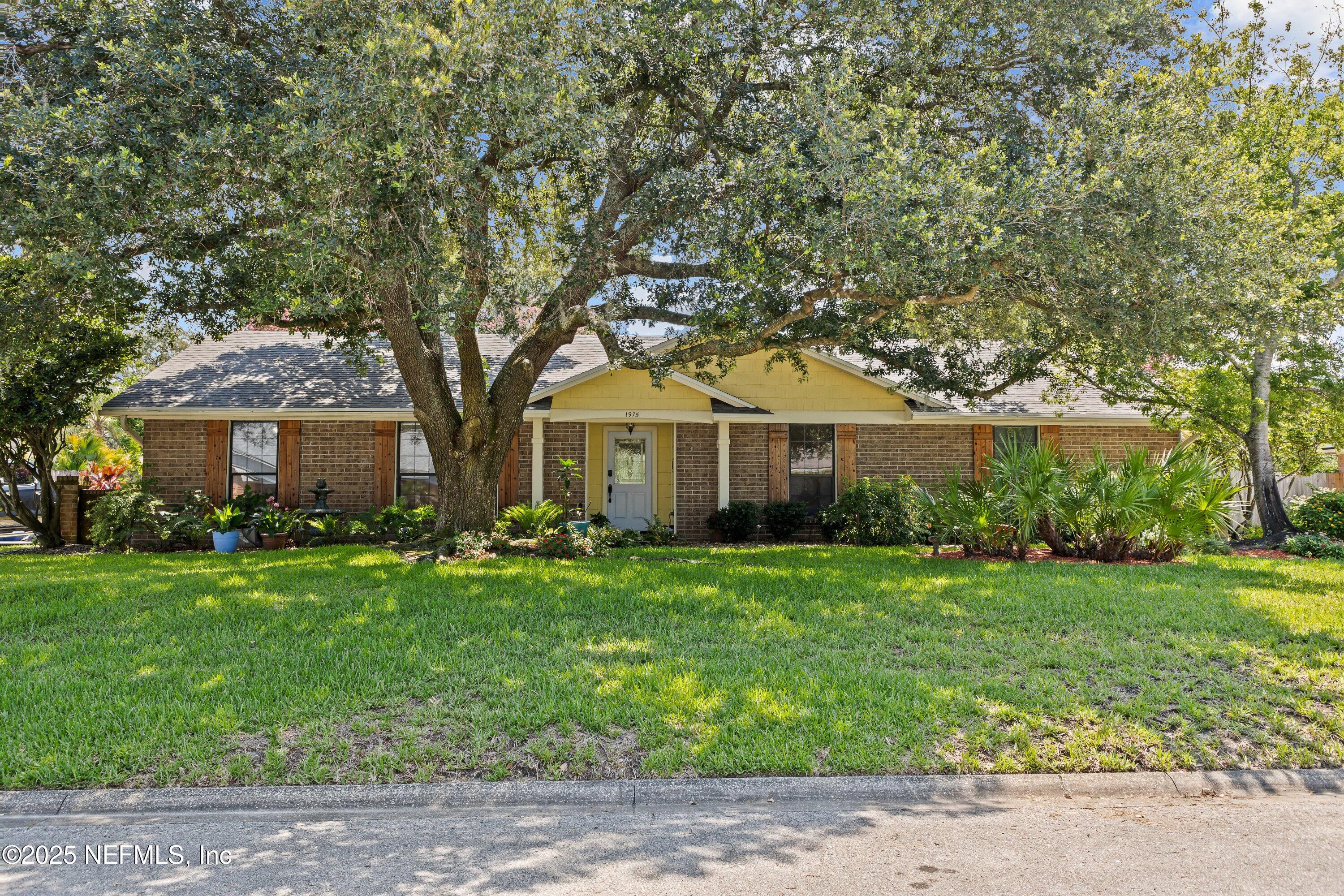 1975 RALEY CREEK Drive W