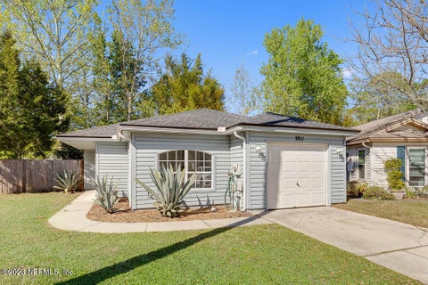 Photo of 3811 AUTUMN LEAF Court, Jacksonville, FL 32246 (MLS # 2159271)
