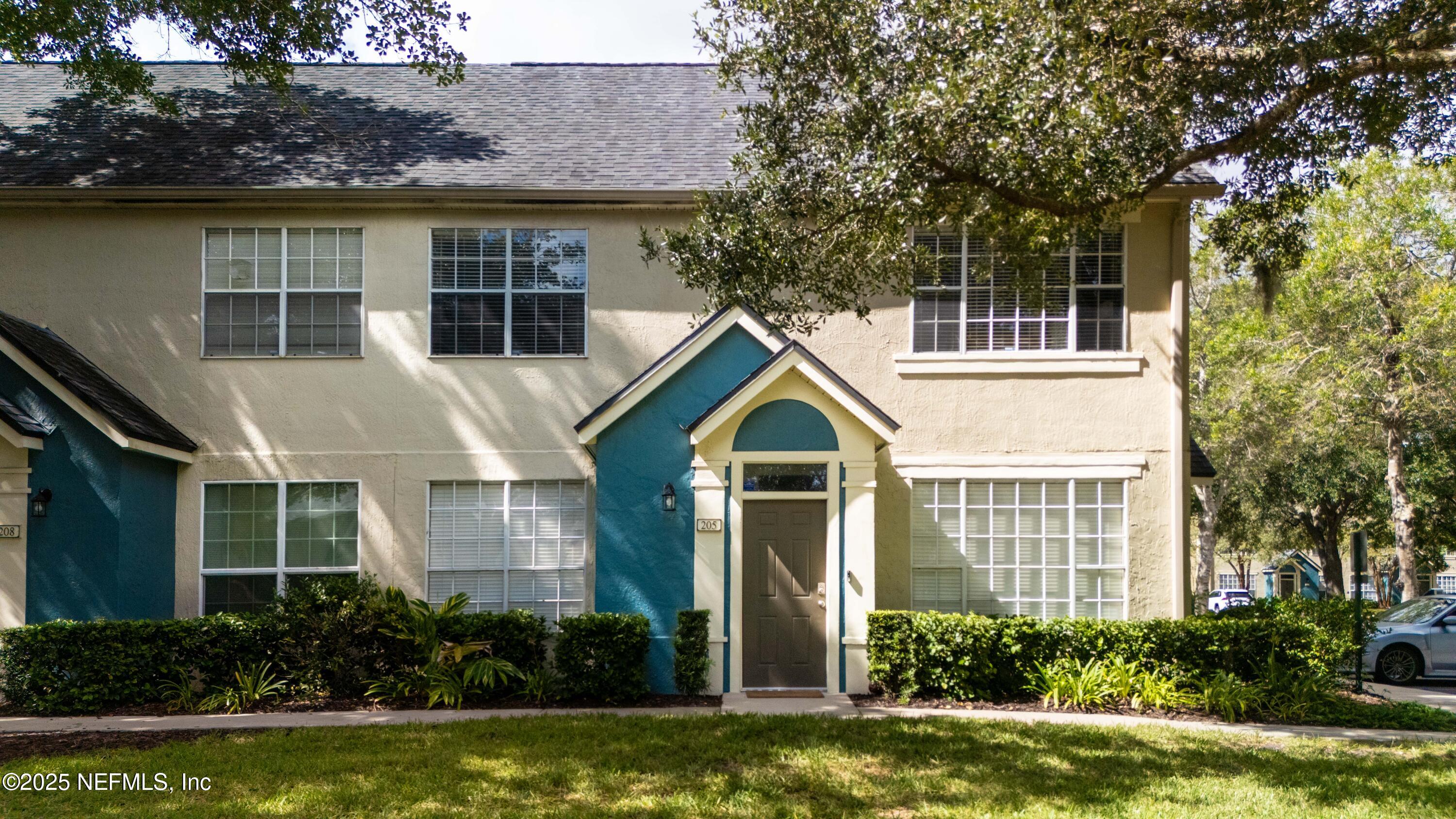 13700 RICHMOND PARK Drive N 205